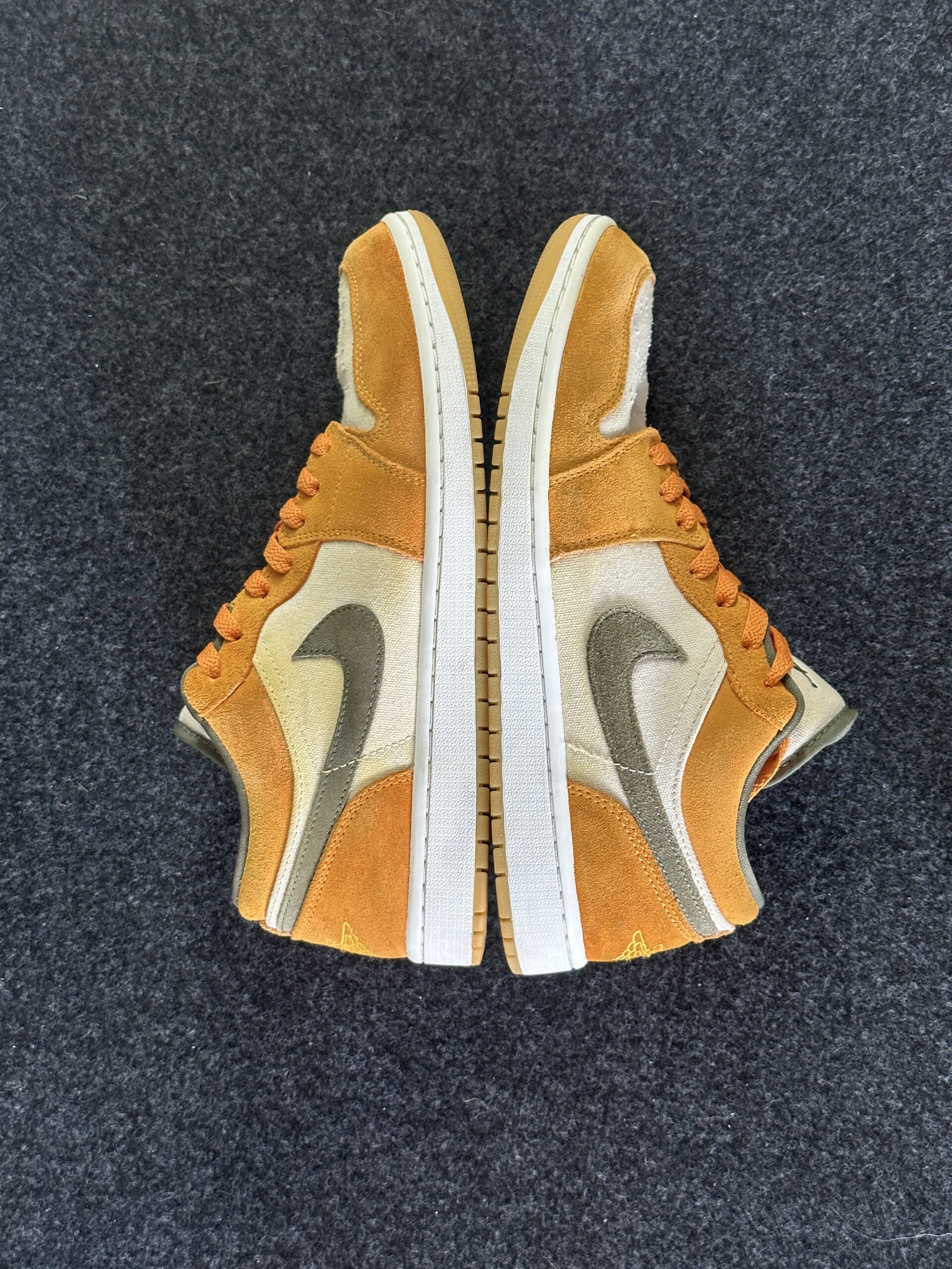 Air Jordan 1 Low SE Light Curry DH6931-102 taglia EU 44 vista esterna