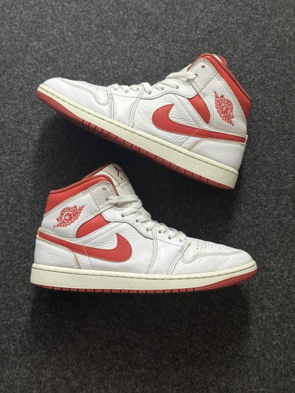 Air Jordan 1 Mid SE White Dune Red FJ3458-160 taglia EU 41 vista principale