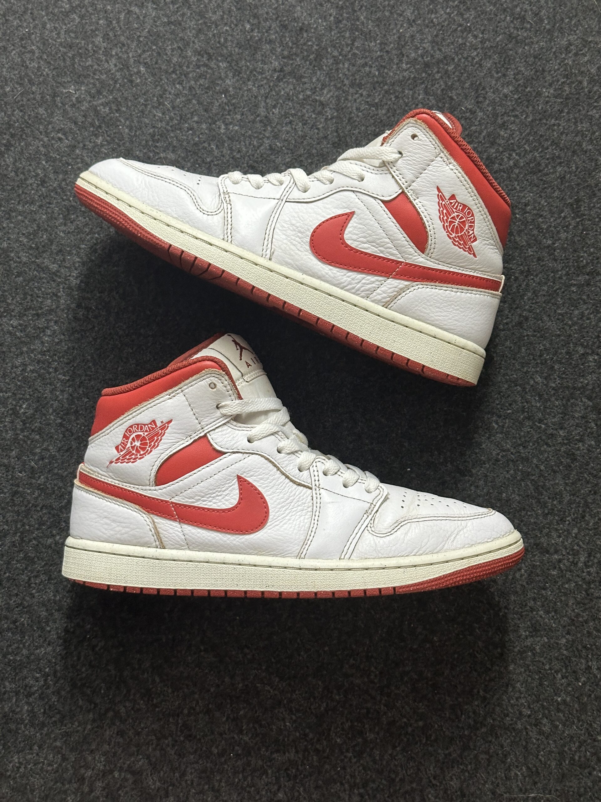 Air Jordan 1 Mid SE White Dune Red FJ3458-160 taglia EU 41 vista principale