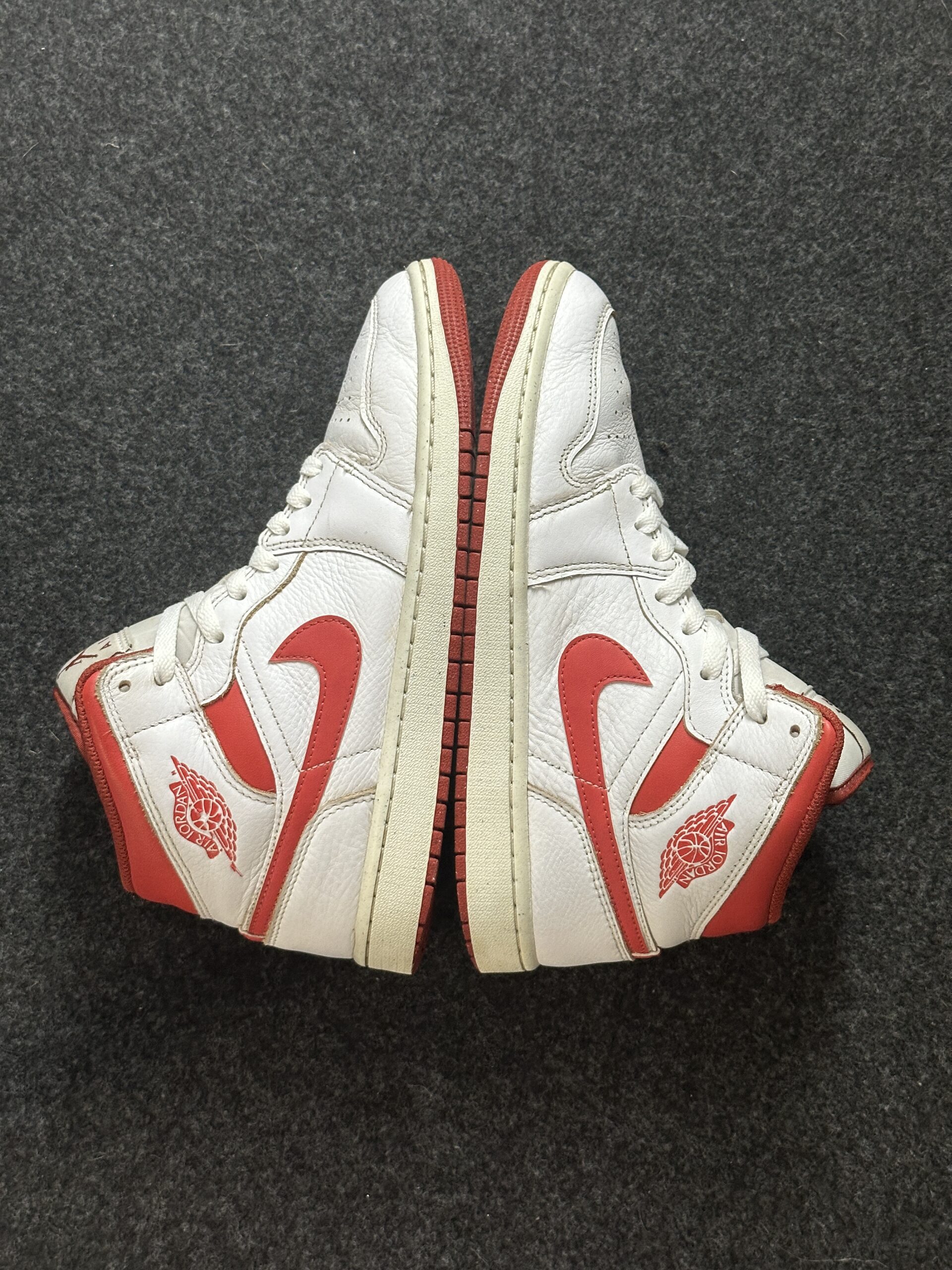 Air Jordan 1 Mid SE White Dune Red FJ3458-160 taglia EU 41 vista esterna
