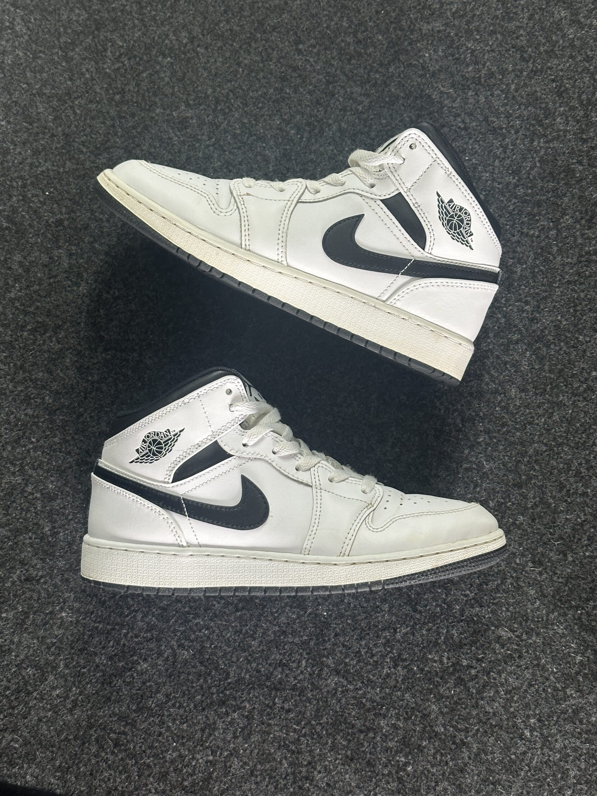 Air Jordan 1 Mid Reverse Panda DQ8423-132 taglia EU 38 vista principale 2