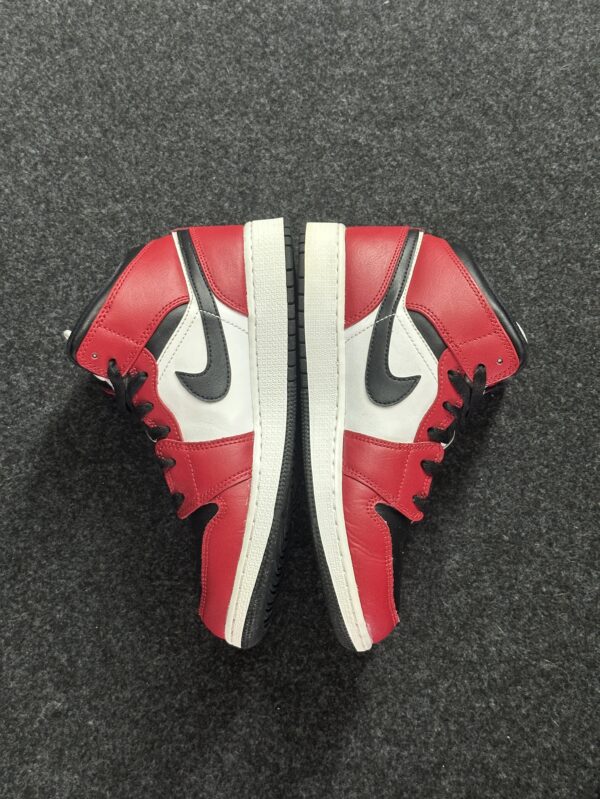 Air Jordan 1 Mid Chicago Black Toe 554725-069 taglia EU 38 vista interna