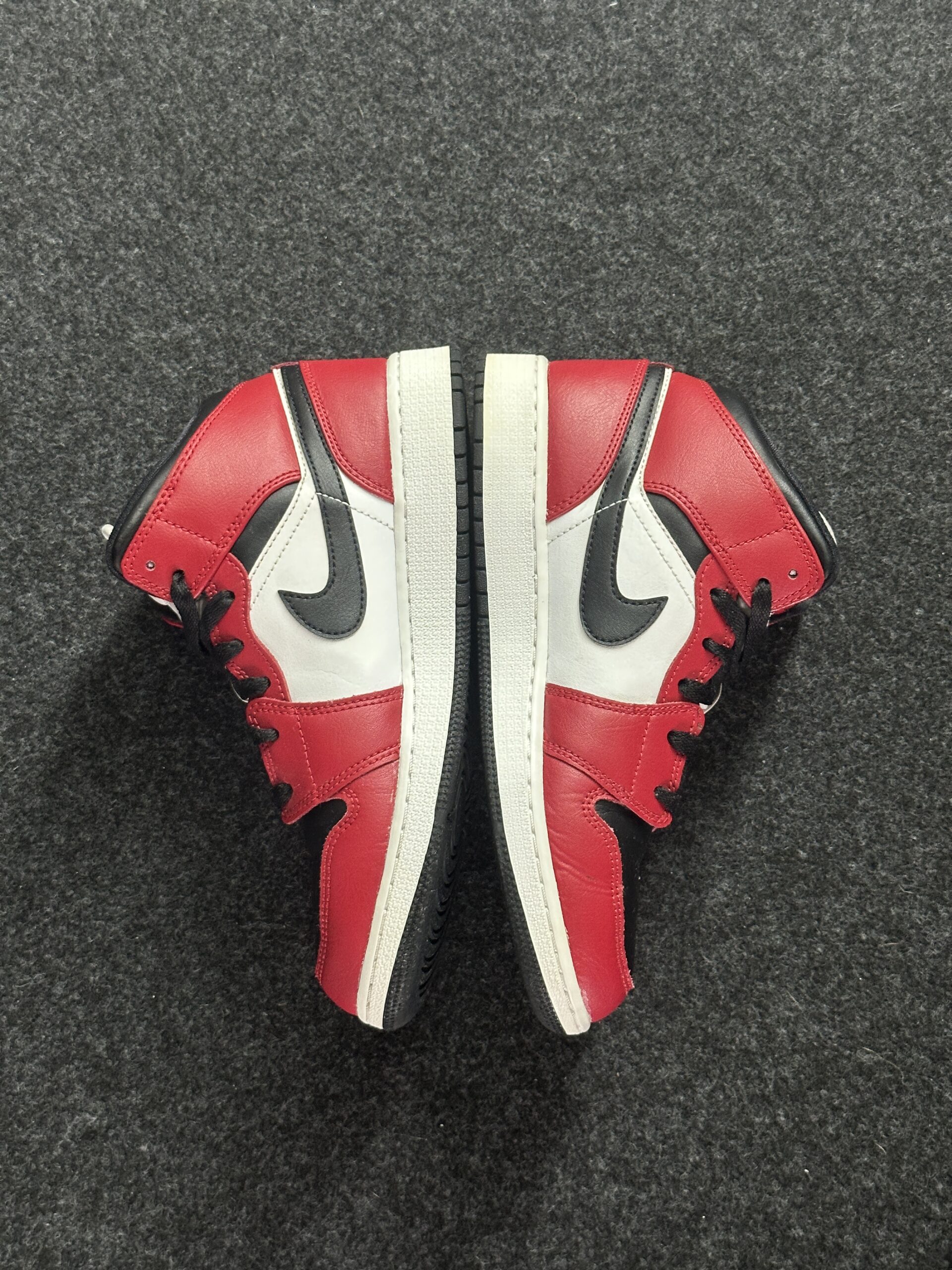 Air Jordan 1 Mid Chicago Black Toe 554725-069 taglia EU 38 vista interna
