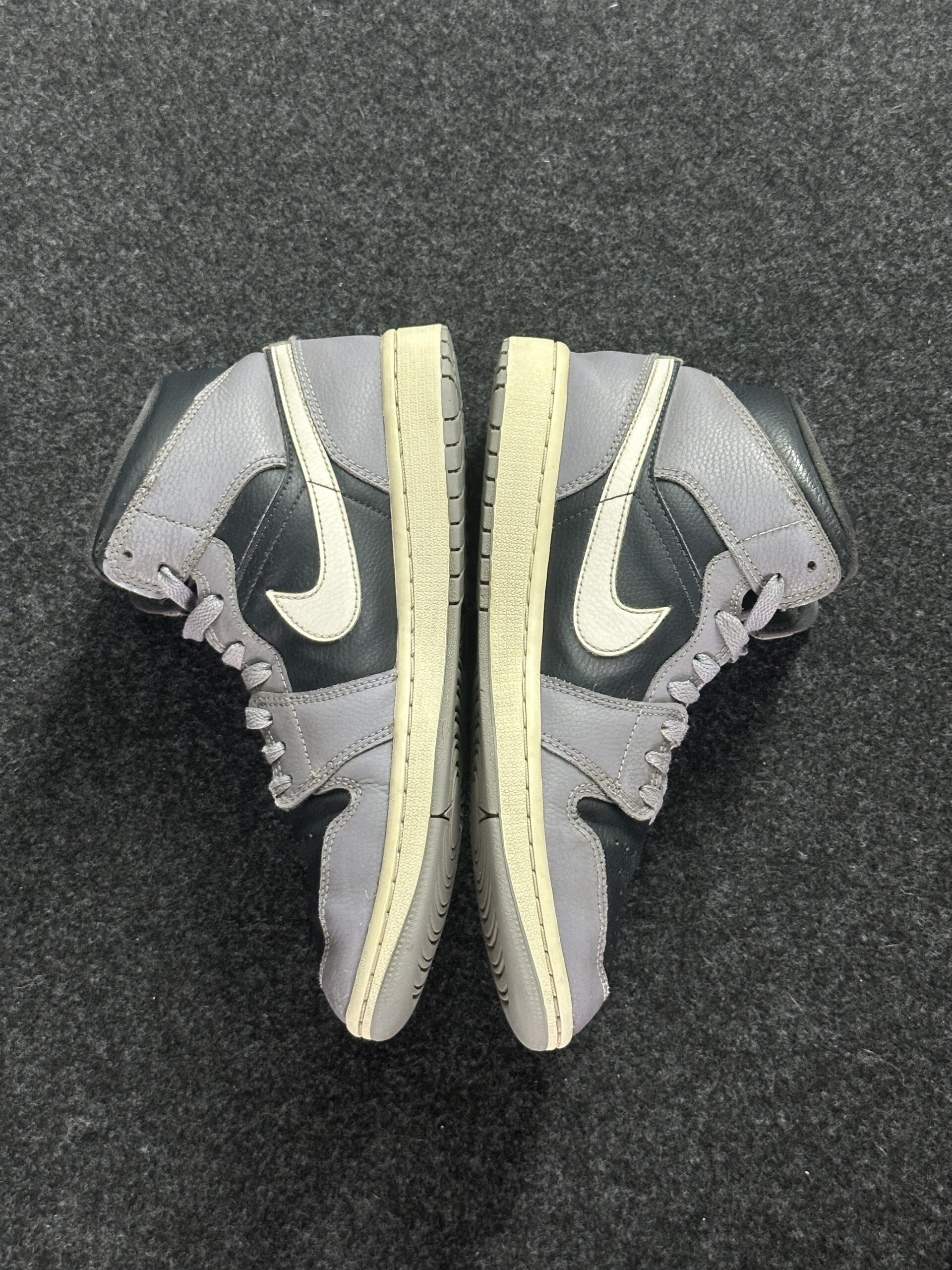 Air Jordan 1 Mid Cement Grey BQ6472-022 taglia EU 39 vista interna