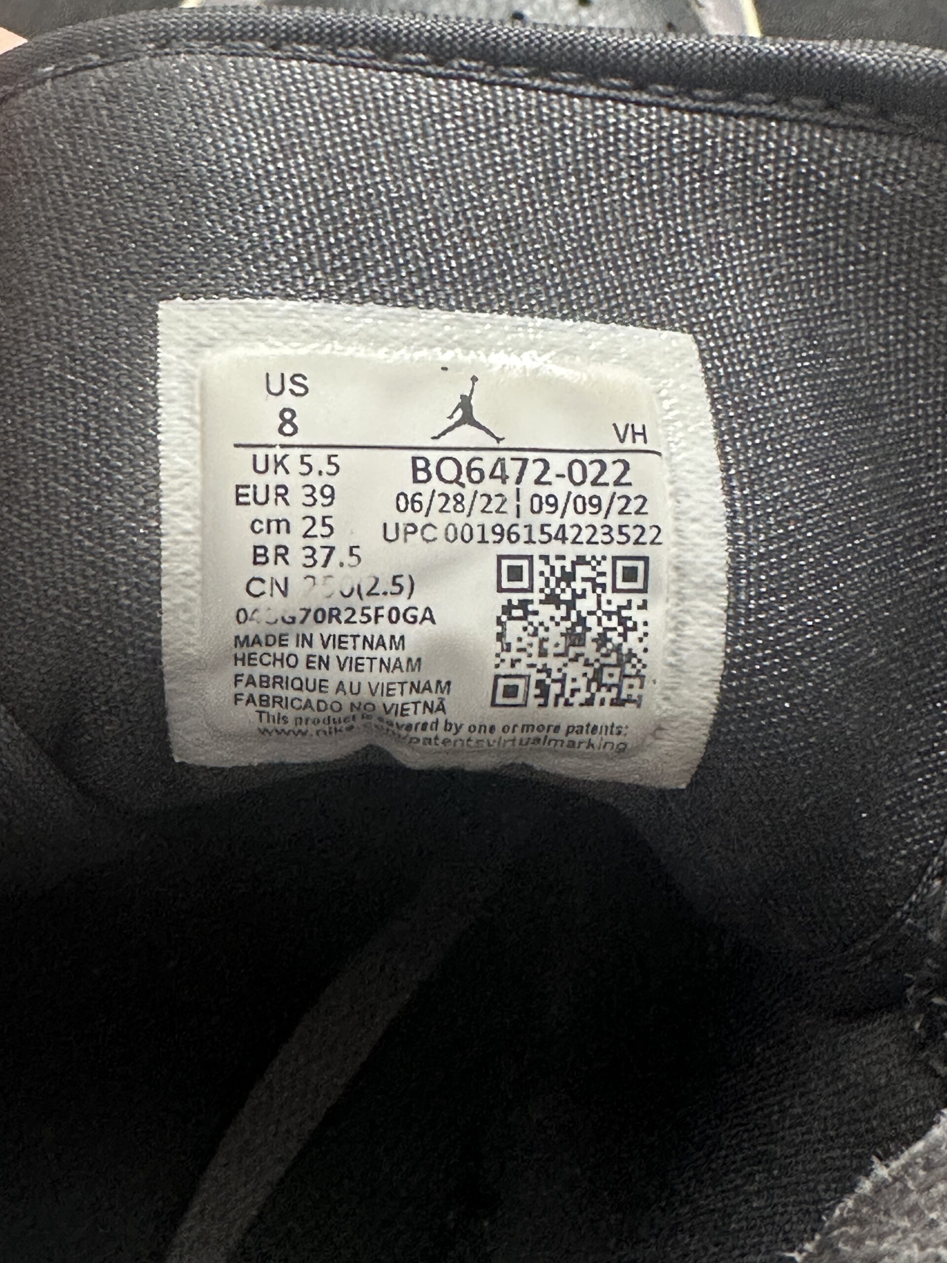Air Jordan 1 Mid Cement Grey BQ6472-022 taglia EU 39 vista label