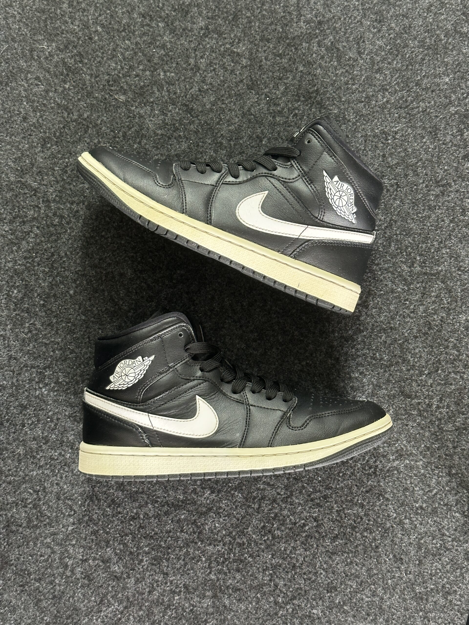 Air Jordan 1 Mid Black White BQ6472-011 taglia EU 38 vista principale