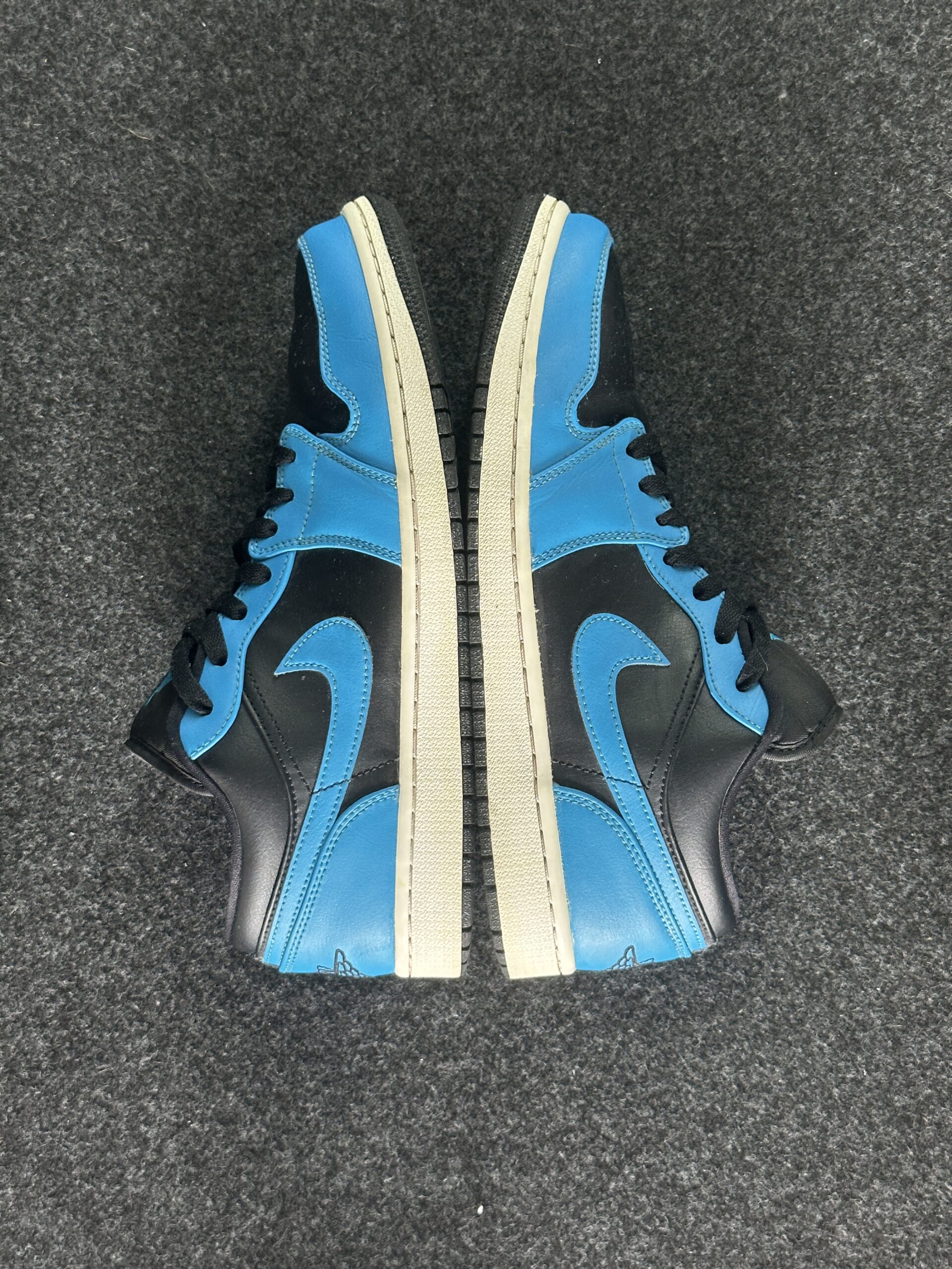 Air Jordan 1 Low Laser Blue 553558-410 taglia EU 44.5 vista esterna
