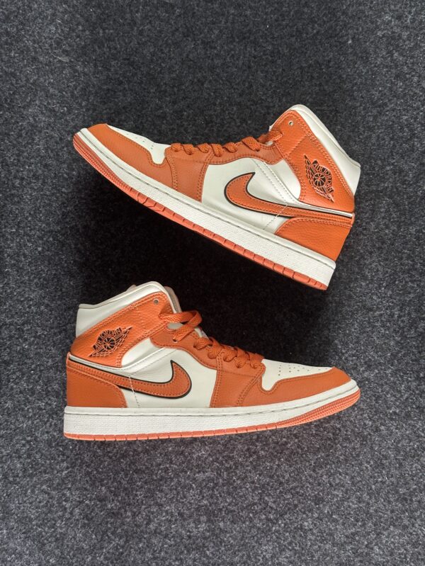 Air Jordan 1 Mid SE Sport Spice DV1302-100 taglia EU 37.5 vista principale