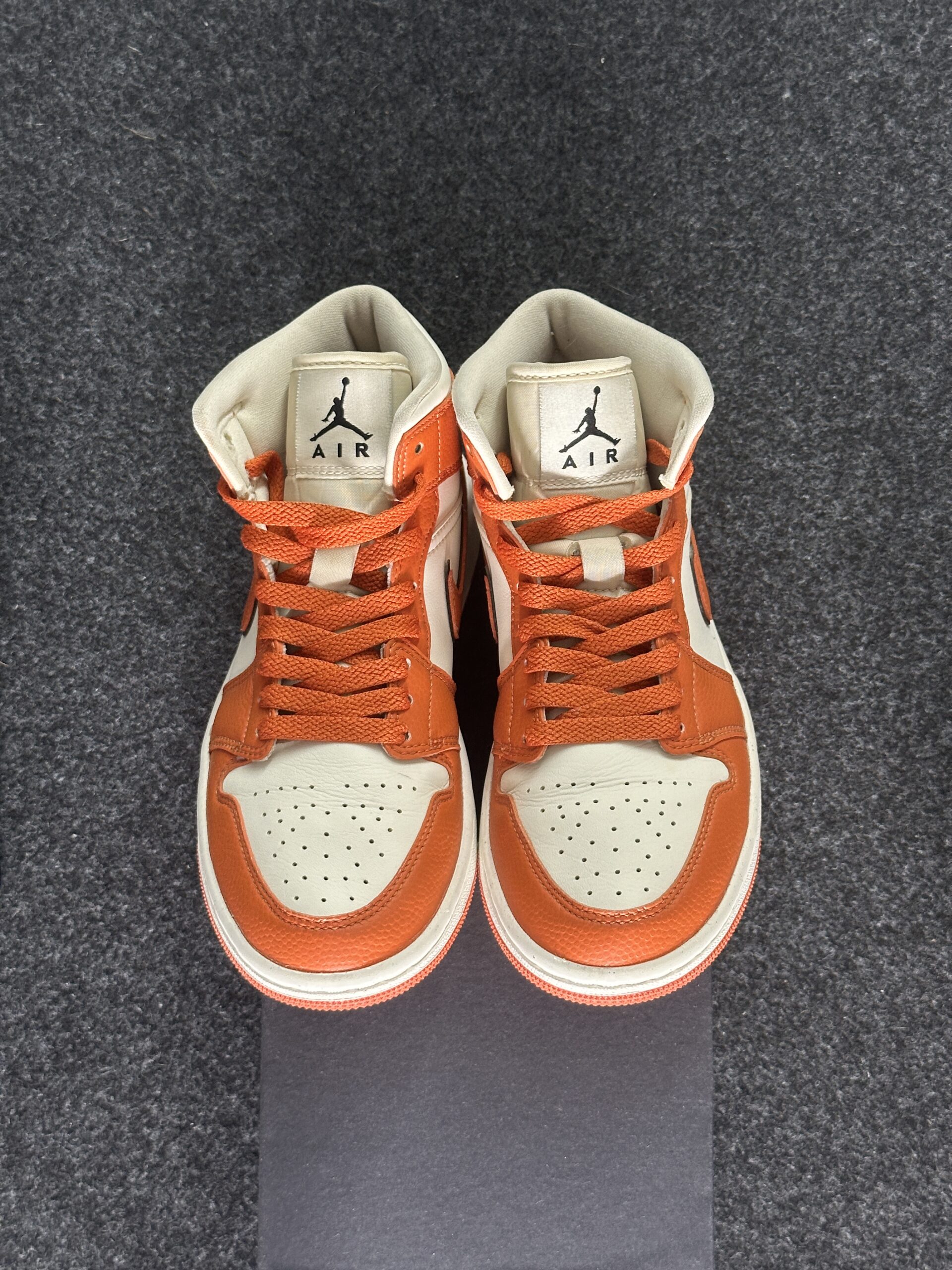 Air Jordan 1 Mid SE Sport Spice DV1302-100 taglia EU 37.5 vista punta