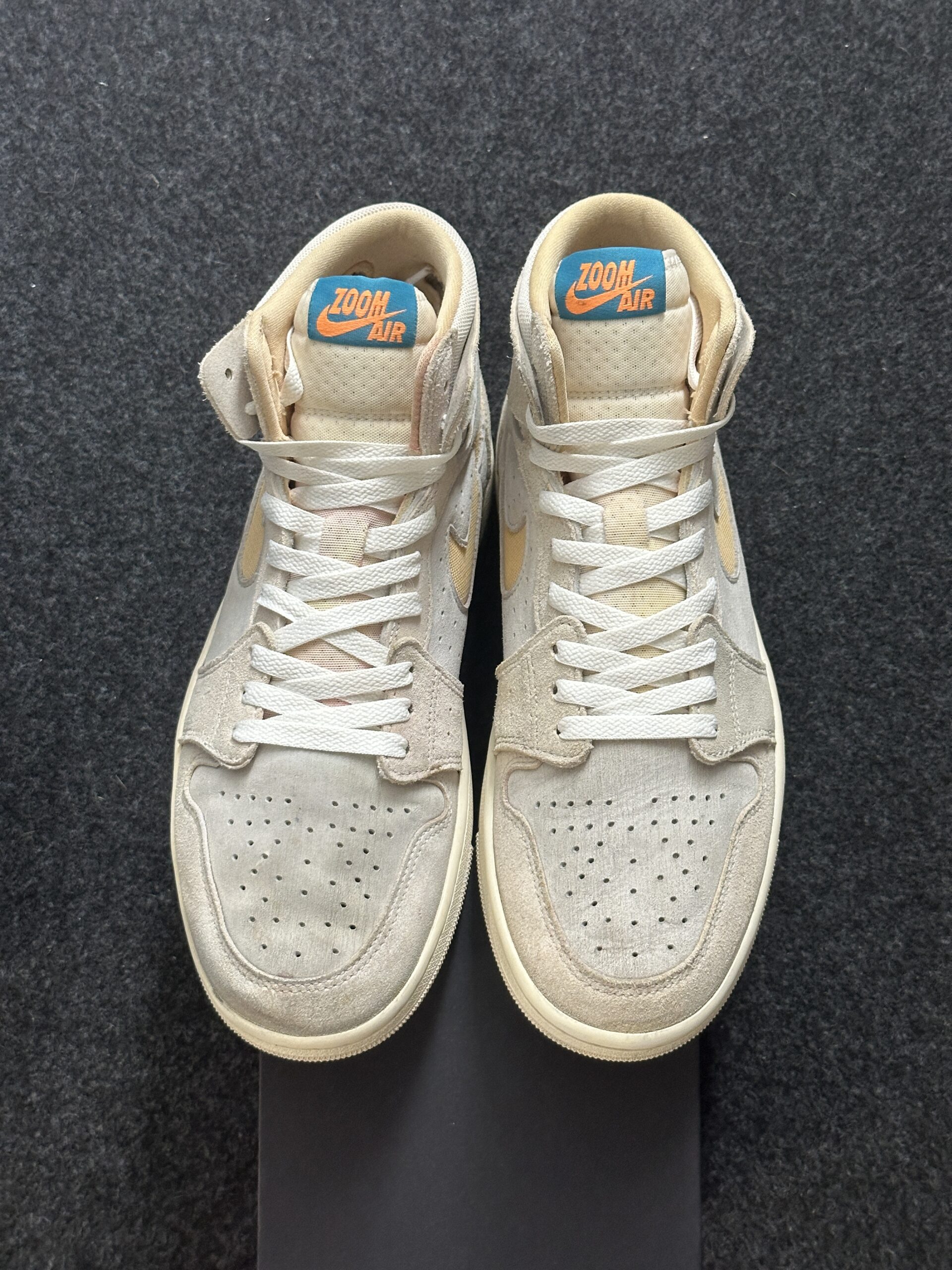 Air Jordan 1 High Zoom CMFT 2 Light Orewood Brown DV1307-180 taglia EU 42.5 vista punta