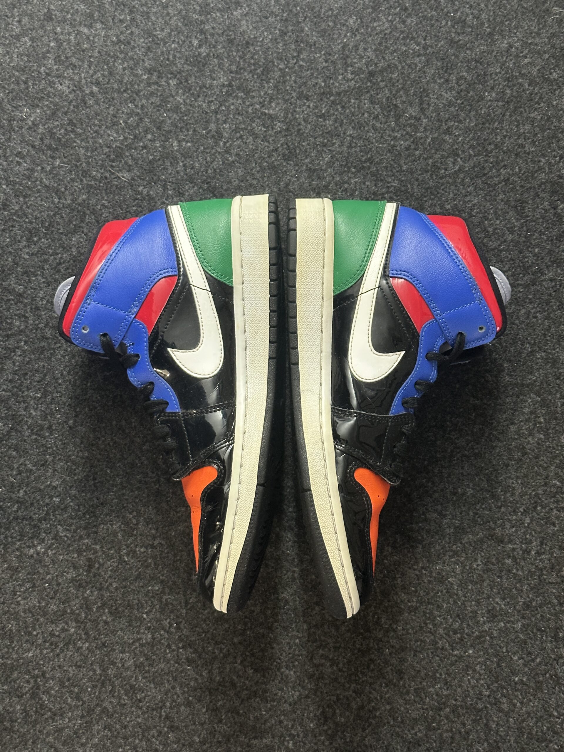 Air Jordan 1 Mid SE Multi Patent CV5276-001 taglia EU 40 vista interna