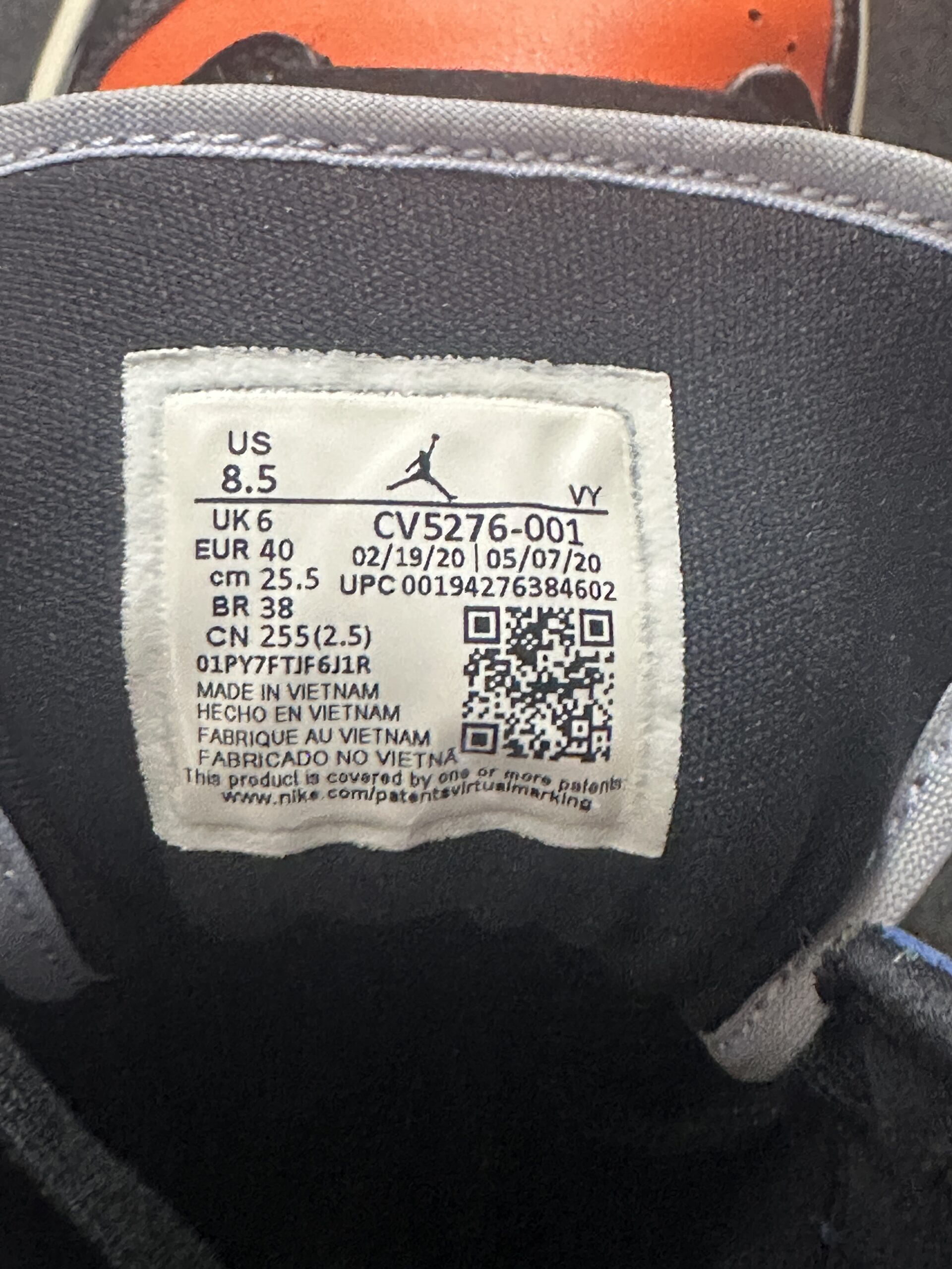 Air Jordan 1 Mid SE Multi Patent CV5276-001 taglia EU 40 vista label