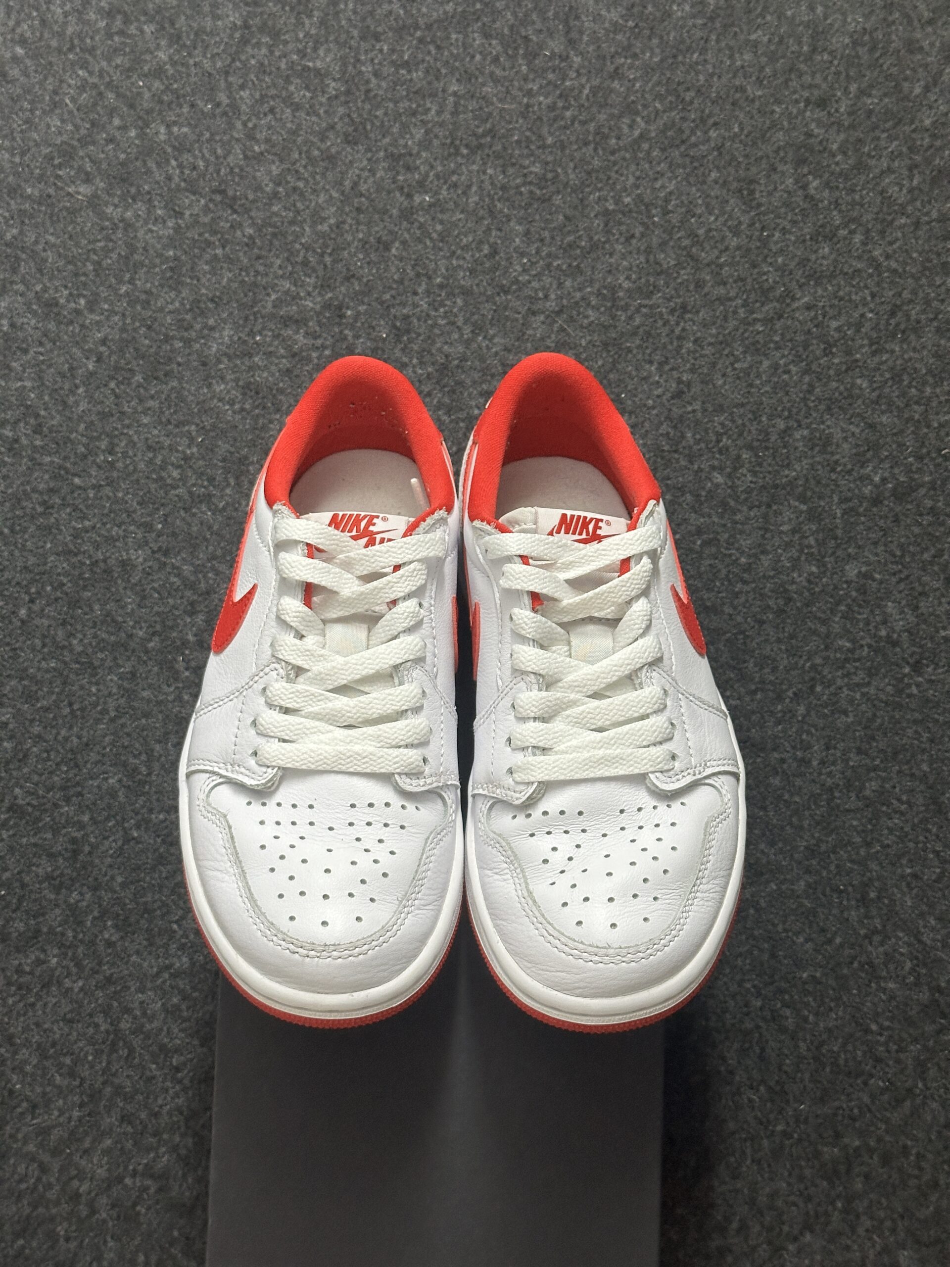Air Jordan 1 Low OG University Red CZ0790-161 taglia EU 37.5 vista punta