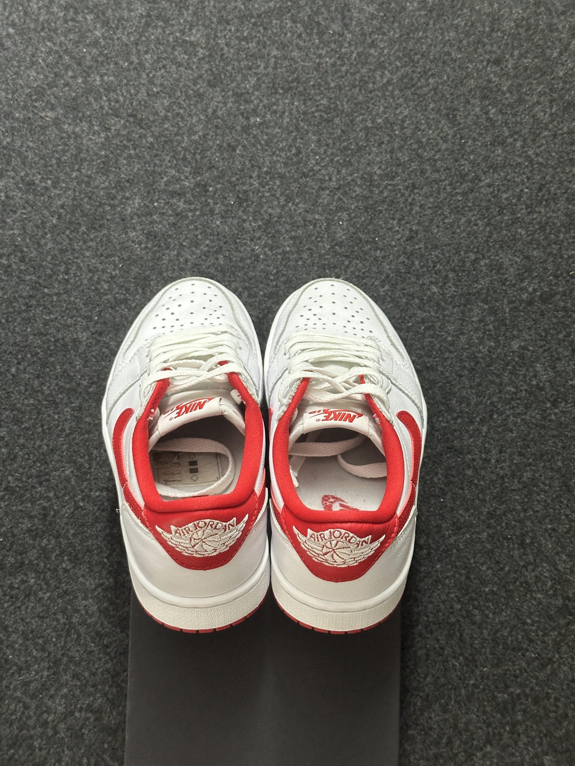 Air Jordan 1 Low OG University Red CZ0790-161 taglia EU 37.5 vista tallone