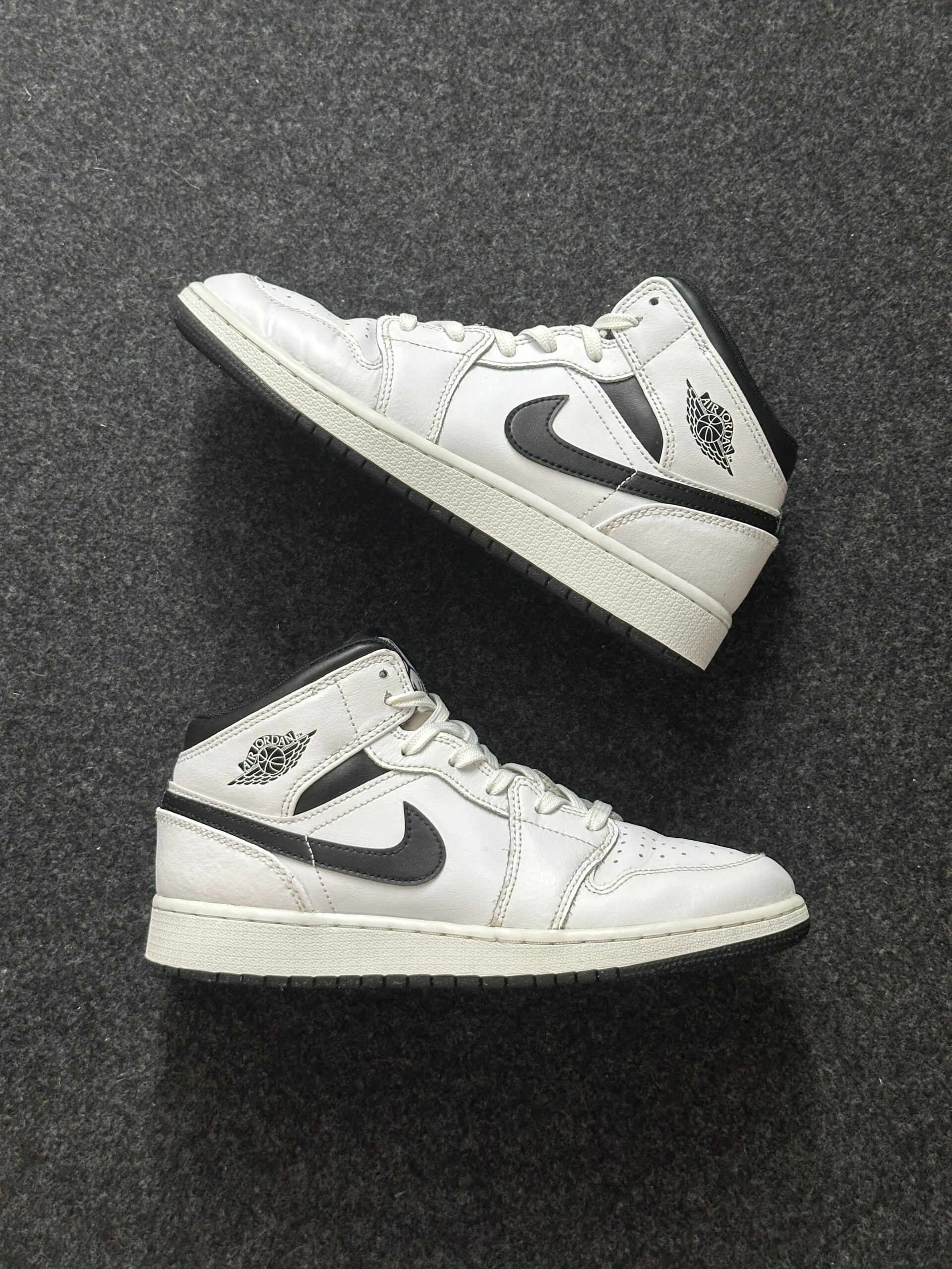 Air Jordan 1 Mid Reverse Panda DQ8423-132 taglia EU 38 vista principale