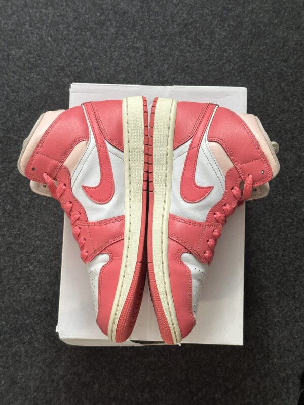 Air Jordan 1 Mid Strawberries and Cream BQ6472-186 taglia EU 39 vista interna