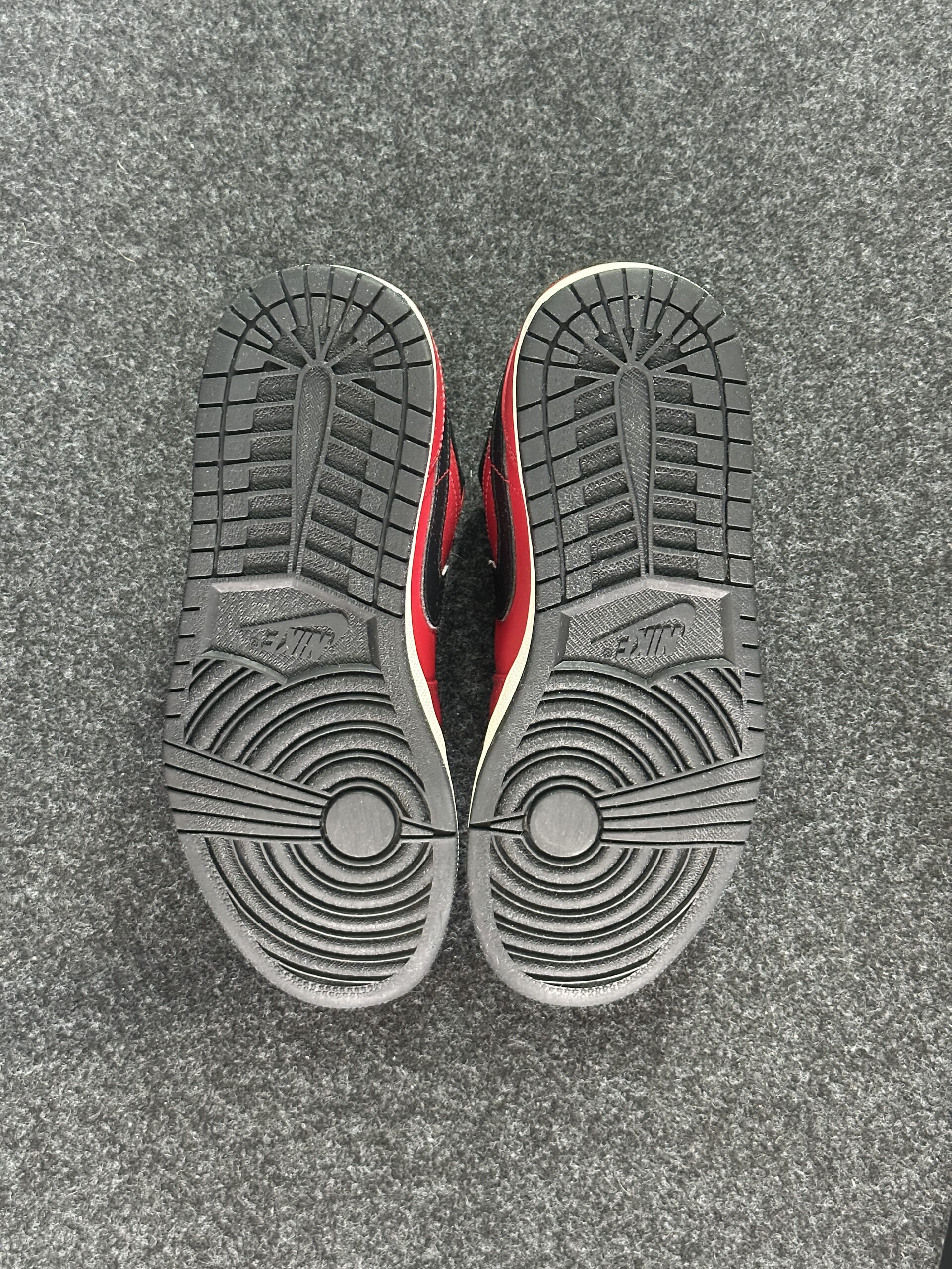 Air Jordan 1 Low Gym Red 553558-605 taglia EU 42.5 vista suole