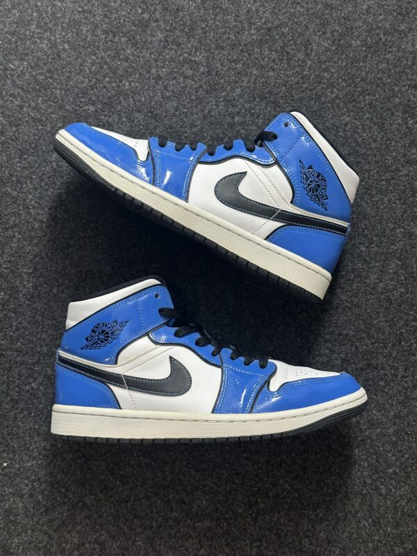 Air Jordan 1 Mid SE Signal Blue DD6834-402 taglia EU 40.5 vista principale