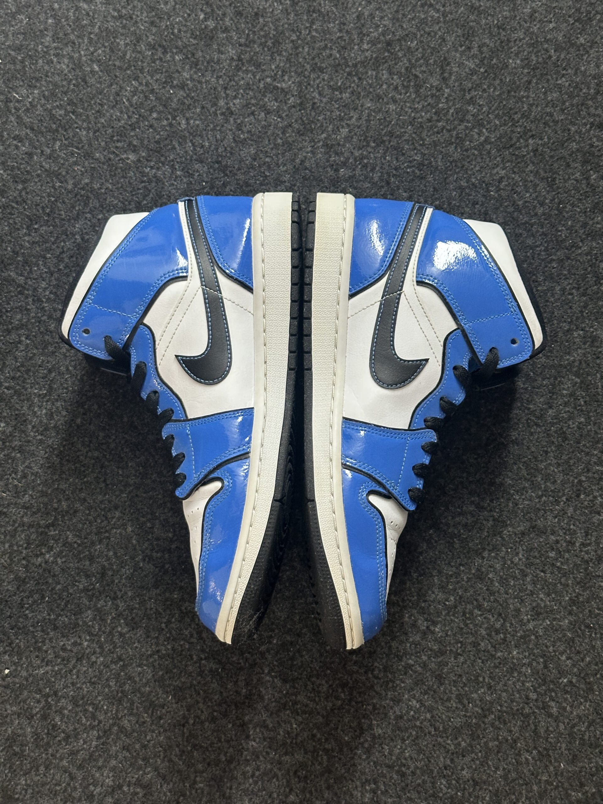 Air Jordan 1 Mid SE Signal Blue DD6834-402 taglia EU 40.5 vista interna