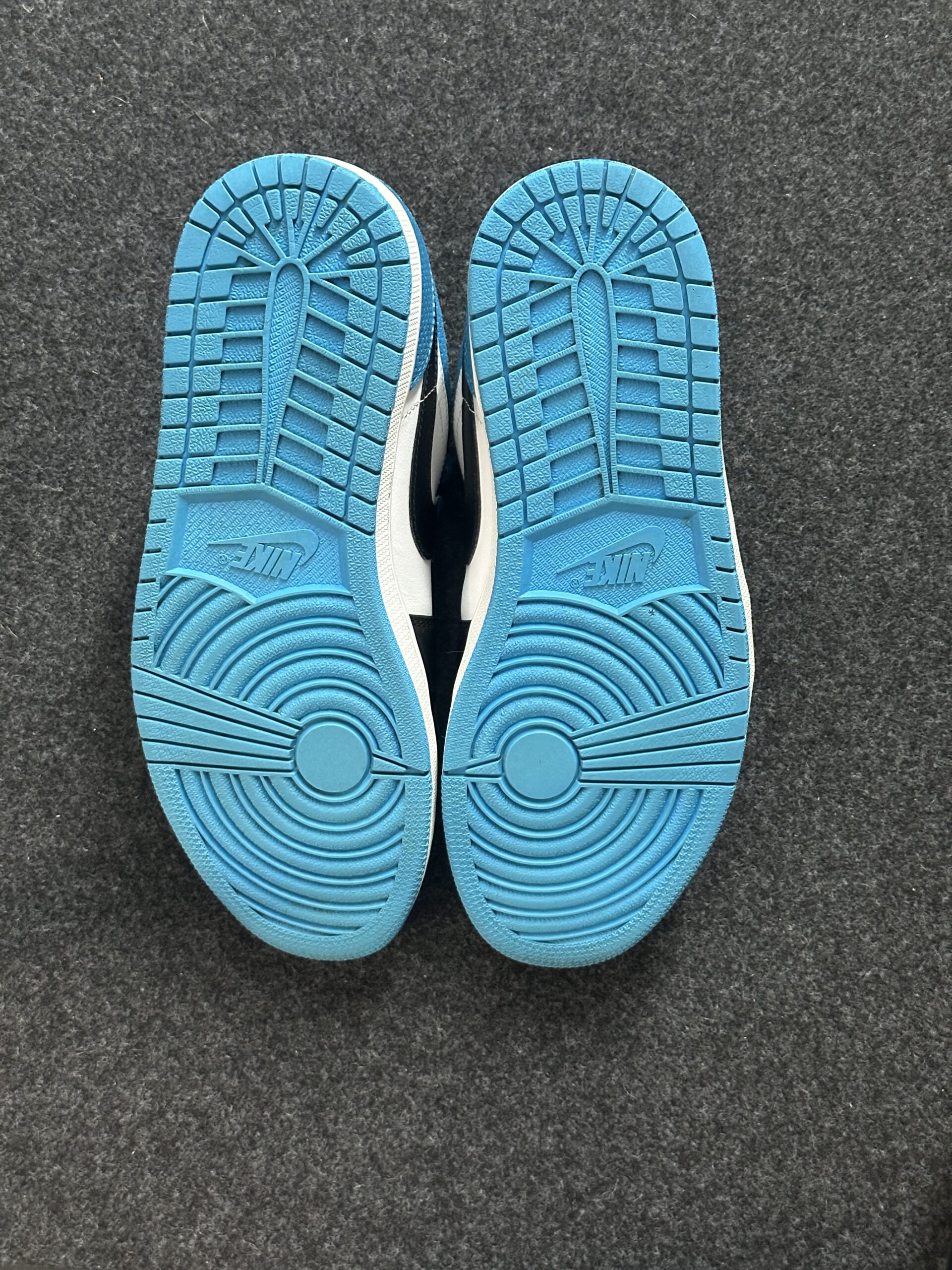Air Jordan 1 Low Laser Blue CK3022-004 taglia EU 45 vista suole