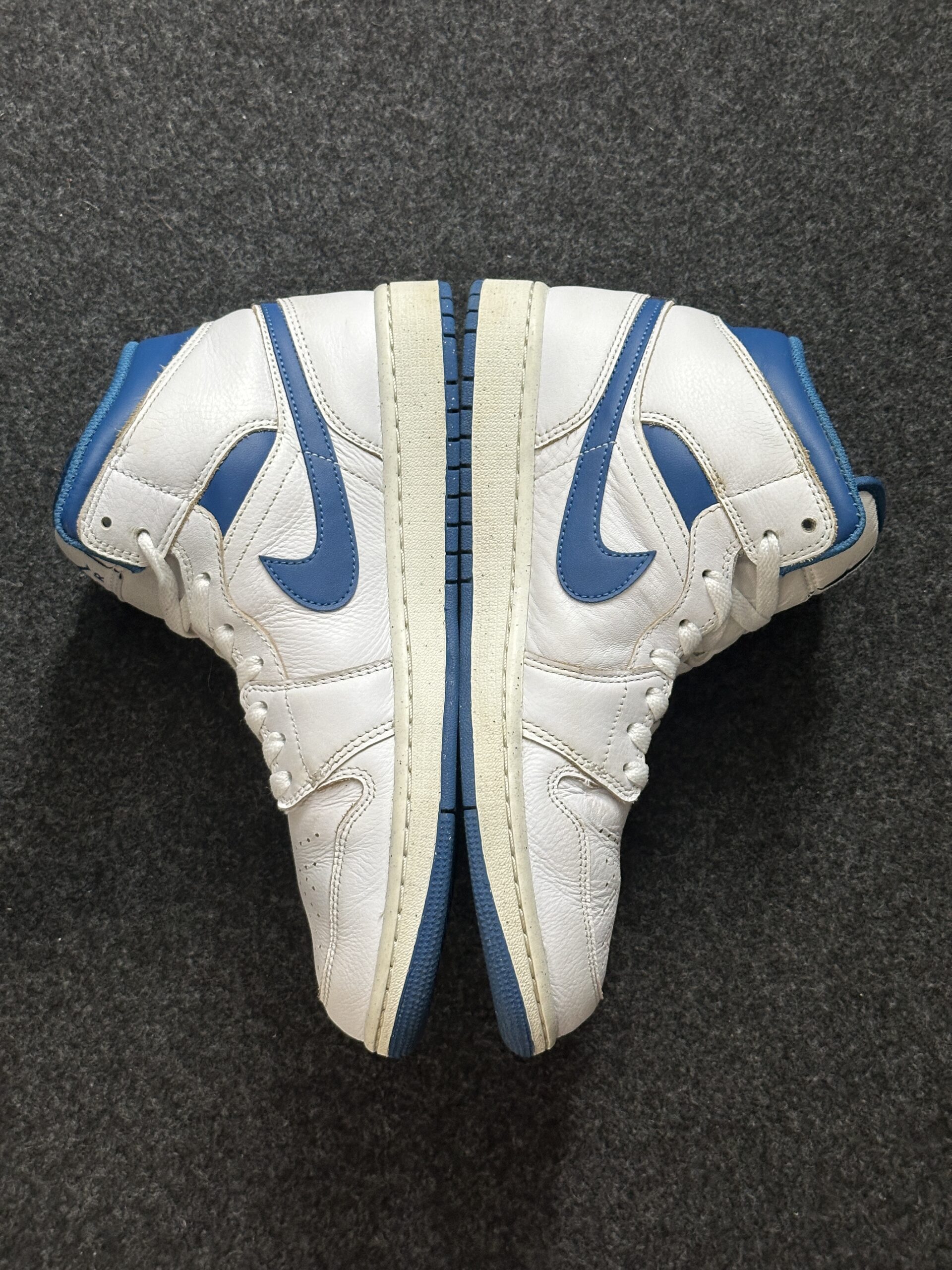 Air Jordan 1 Mid SE Industrial Blue FN5215-141 taglia EU 43 vista interna