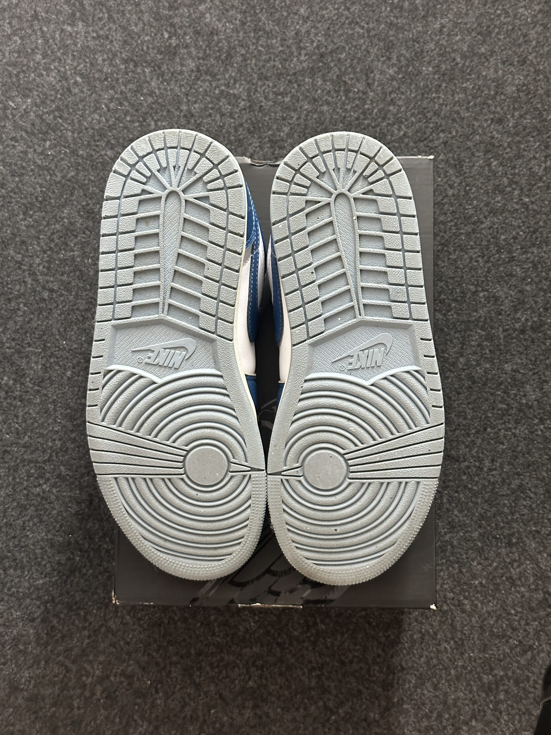 Air Jordan 1 Low SE Industrial Blue FN5214-141 taglia EU 41 vista suole