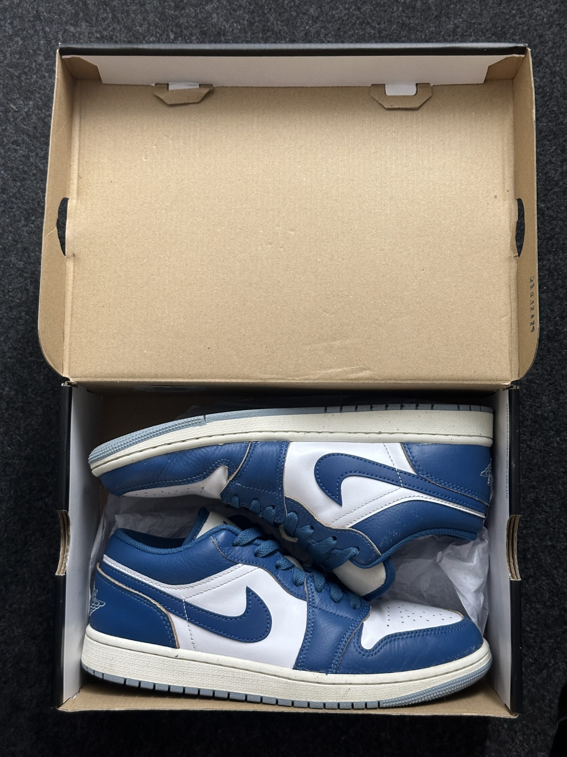 Air Jordan 1 Low SE Industrial Blue FN5214-141 taglia EU 41 vista intbox