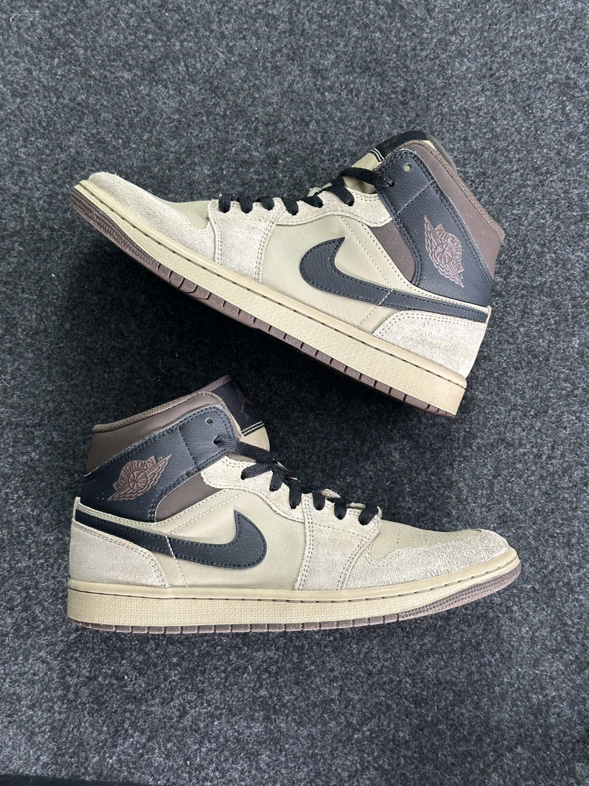 Air Jordan 1 Mid Khaki Baroque Brown HV6422-200 taglia EU 41 vista principale
