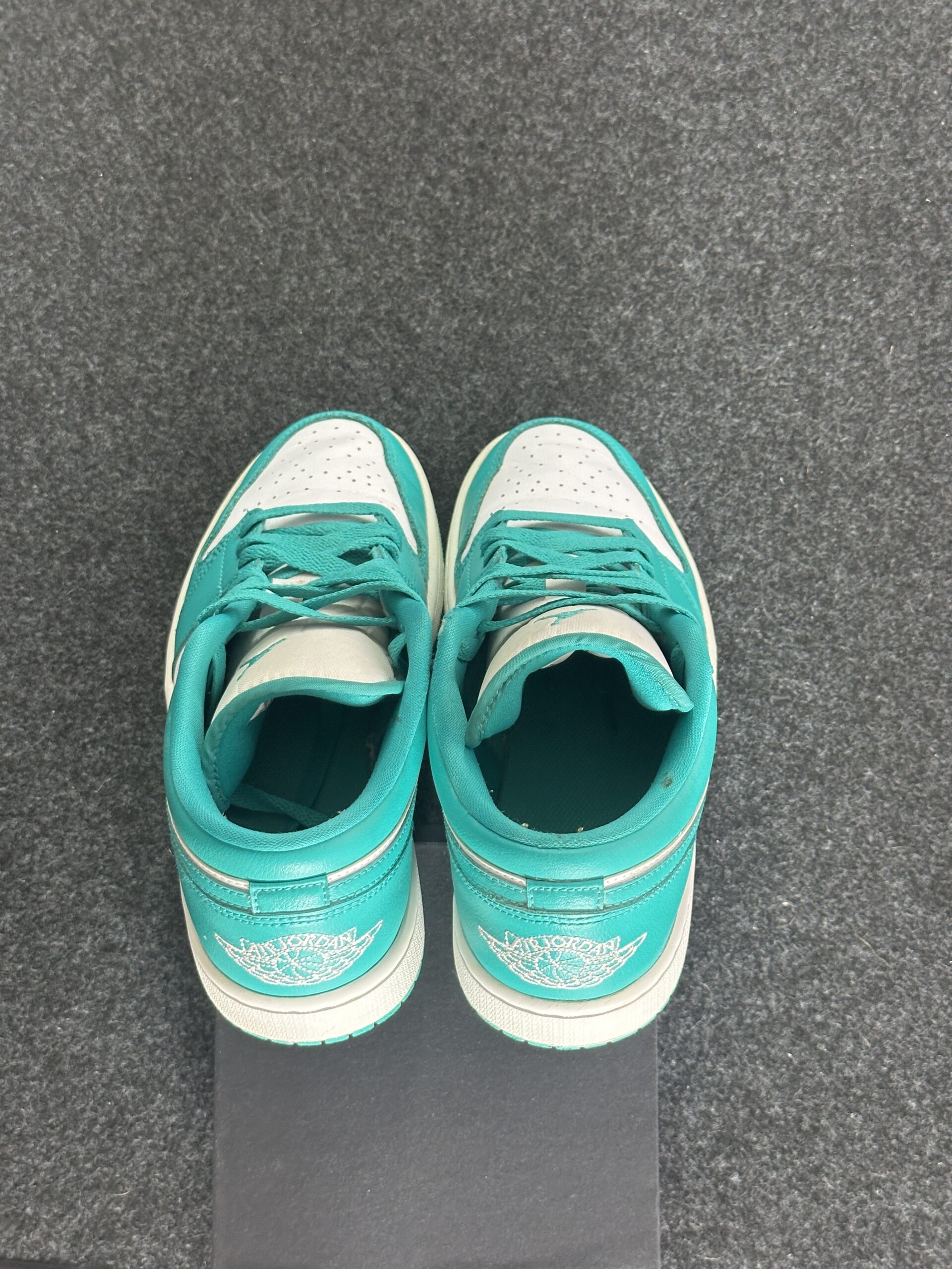 Air Jordan 1 Low New Emerald DC0774-132 taglia EU 40 vista tallone