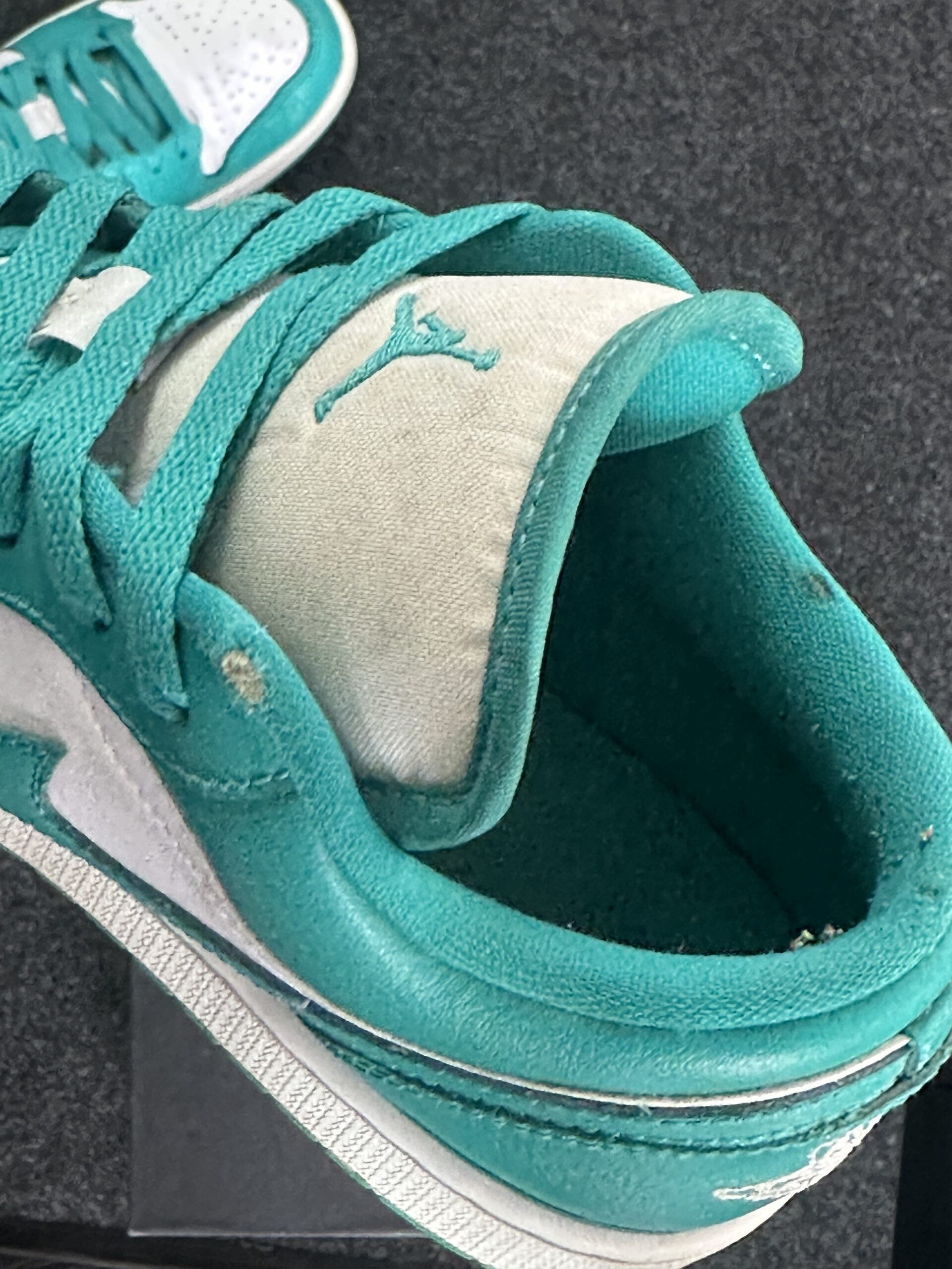 Air Jordan 1 Low New Emerald DC0774-132 taglia EU 40 vista dif