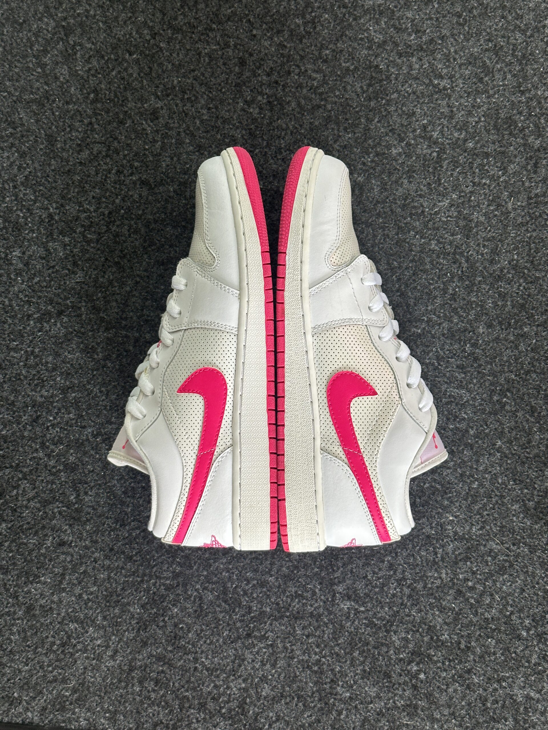 Air Jordan 1 Low Pink Iridescent White 554723-109 taglia EU 40 vista esterna