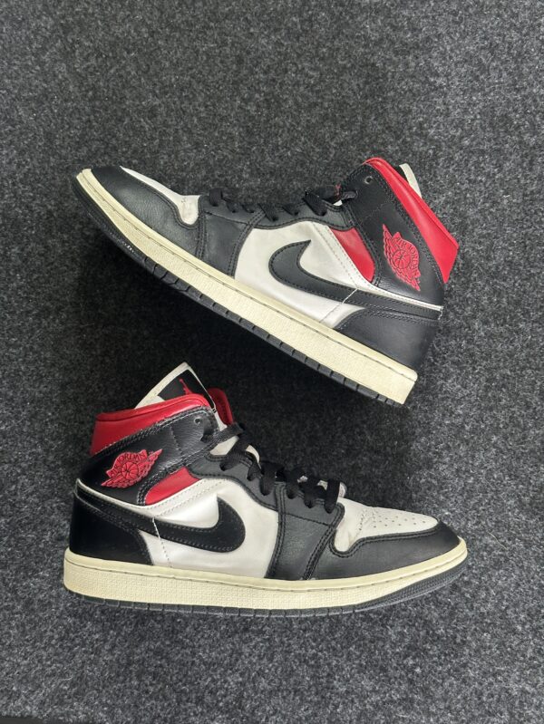 Air Jordan 1 Mid Black Gym Red BQ6472-061 taglia EU 40 vista principale