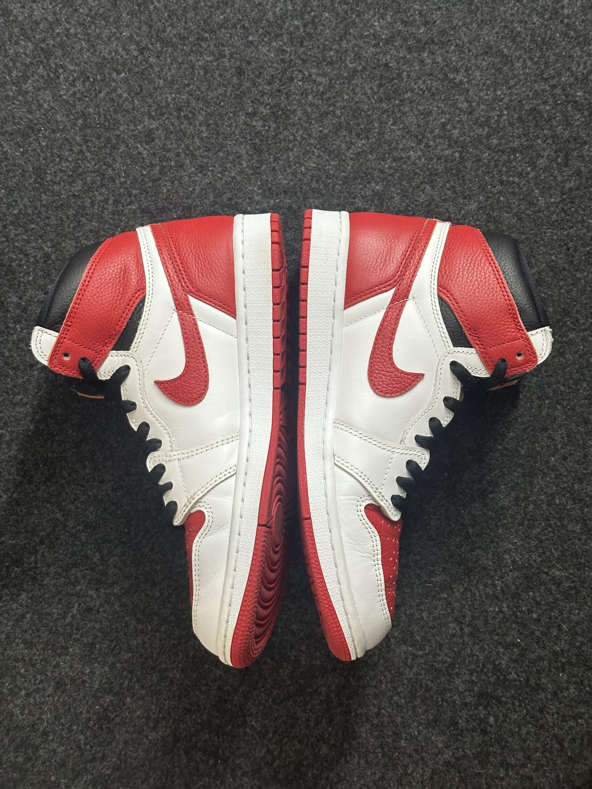 Air Jordan 1 Retro High OG Heritage 555088-161 taglia EU 41 vista interna