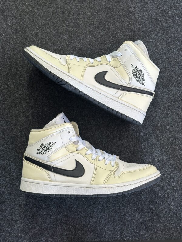 Air Jordan 1 Mid Coconut Milk BQ6472-121 taglia EU 41 vista principale