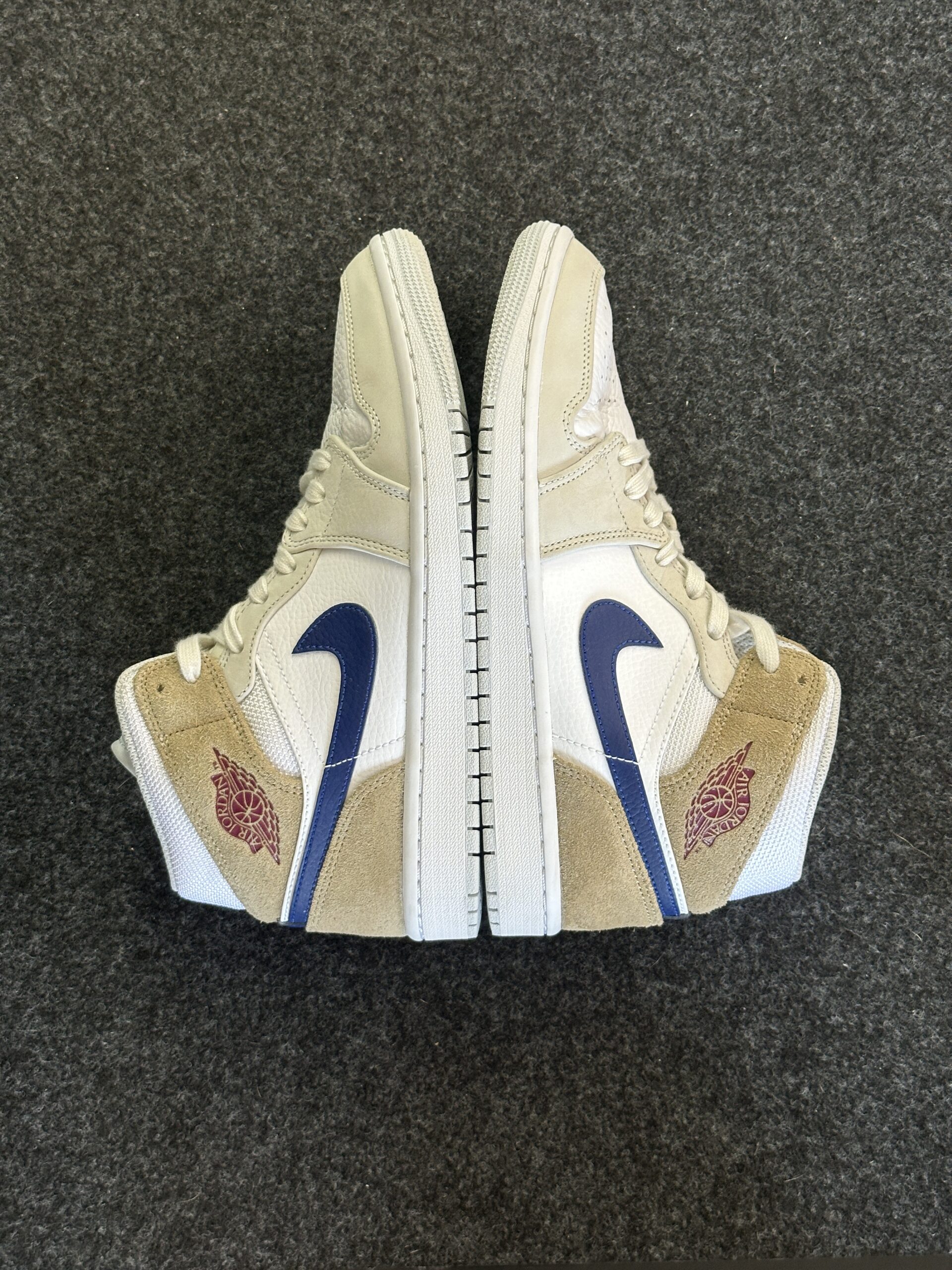 Air Jordan 1 Mid Tan Suede DO6726-100 taglia EU 40 vista esterna