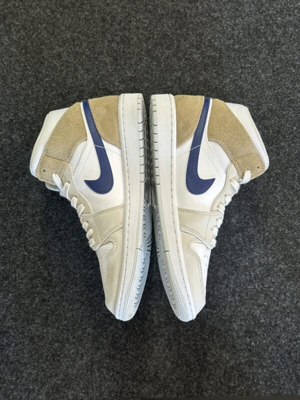 Air Jordan 1 Mid Tan Suede DO6726-100 taglia EU 40 vista interna