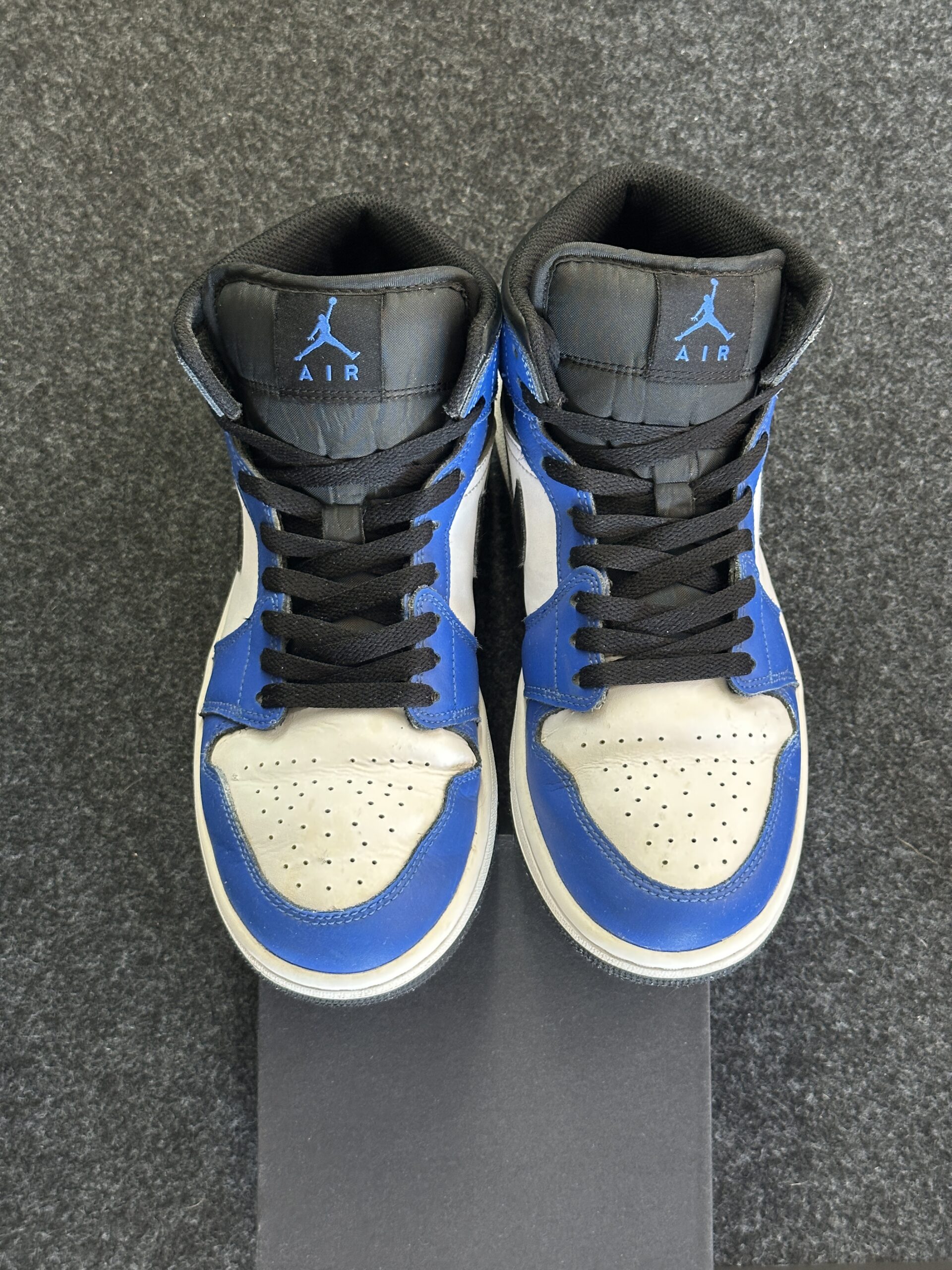 Air Jordan 1 Mid French Blue Fire Red DQ8426-402 taglia EU 42 vista punta