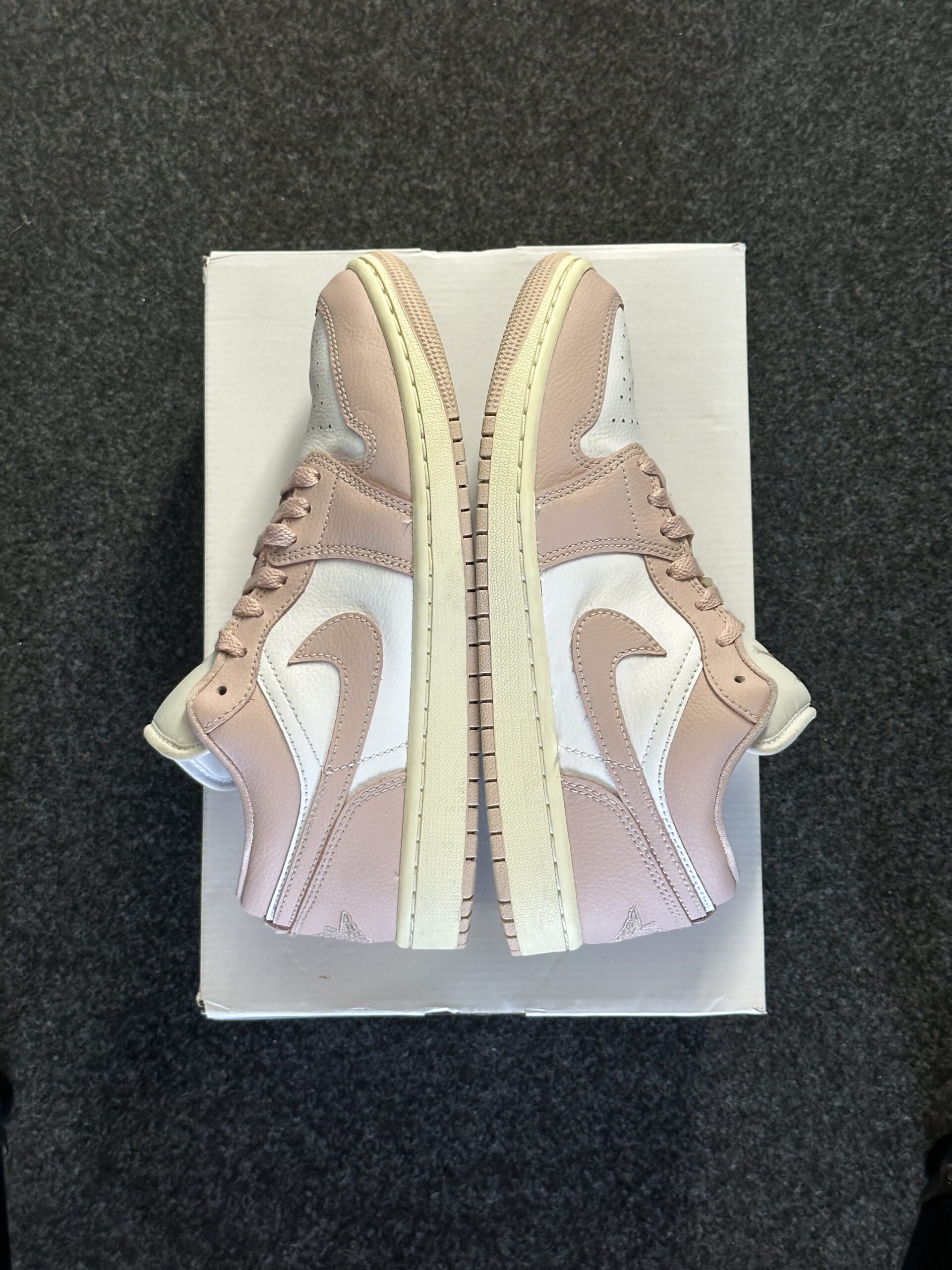 Air Jordan 1 Low Pink Oxford DC0774-162 taglia EU 40 vista esterna