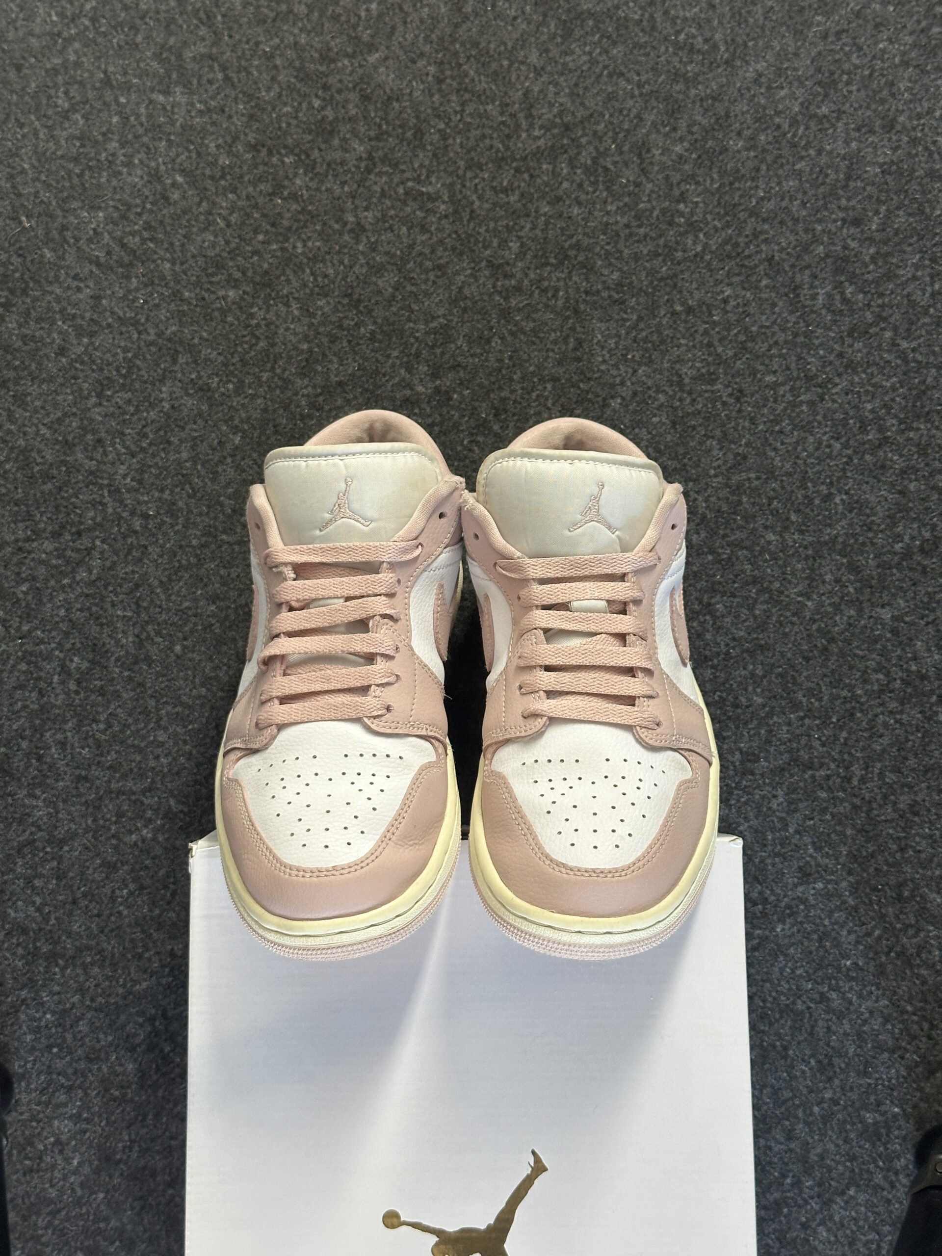Air Jordan 1 Low Pink Oxford DC0774-162 taglia EU 40 vista punta