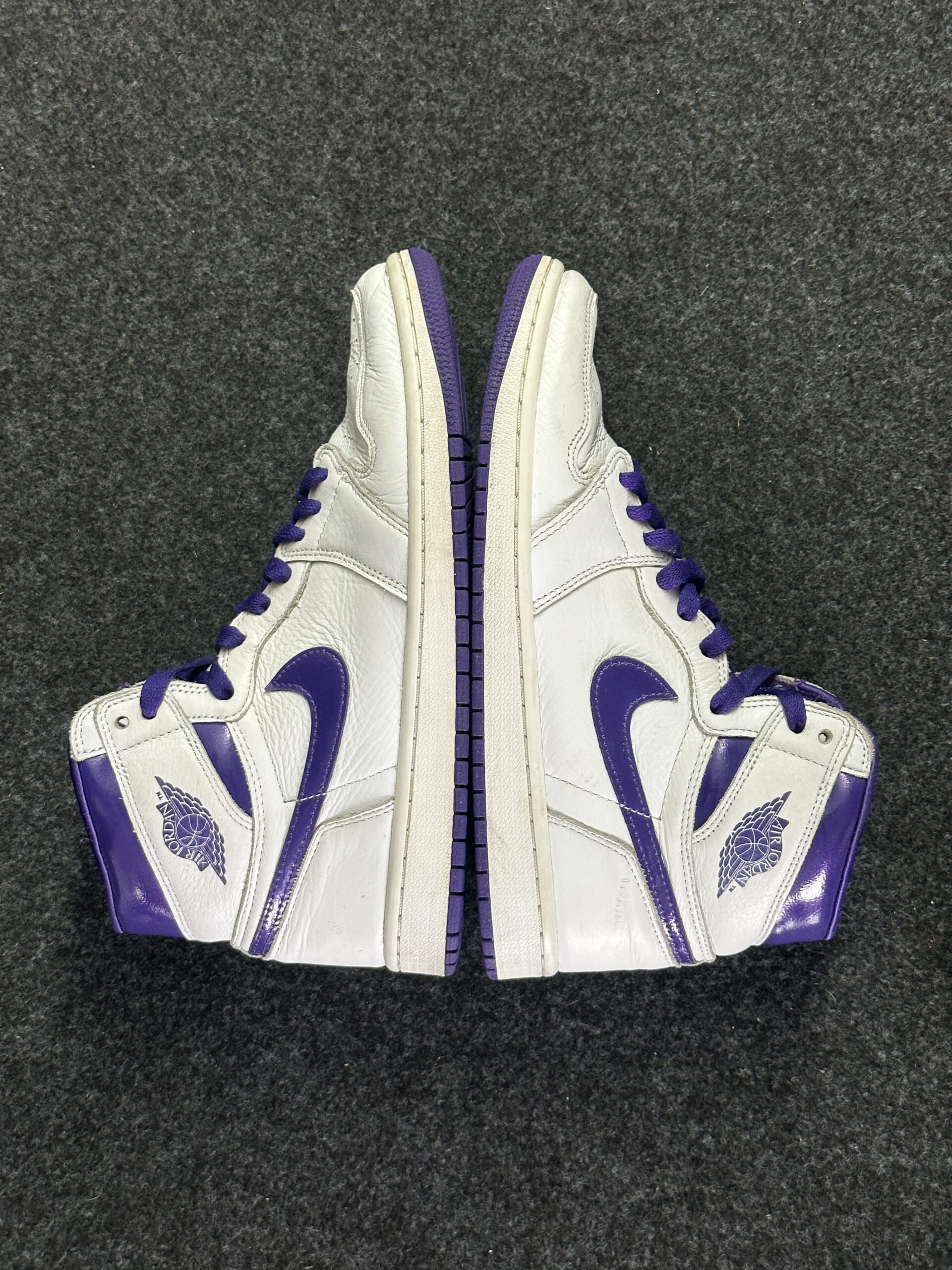 Air Jordan 1 Retro High OG Court Purple CD0461-151 taglia EU 41 vista esterna
