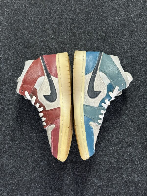 Air Jordan 1 Mid Anti-Gravity Machines DM9601-200 taglia EU 39 vista interna