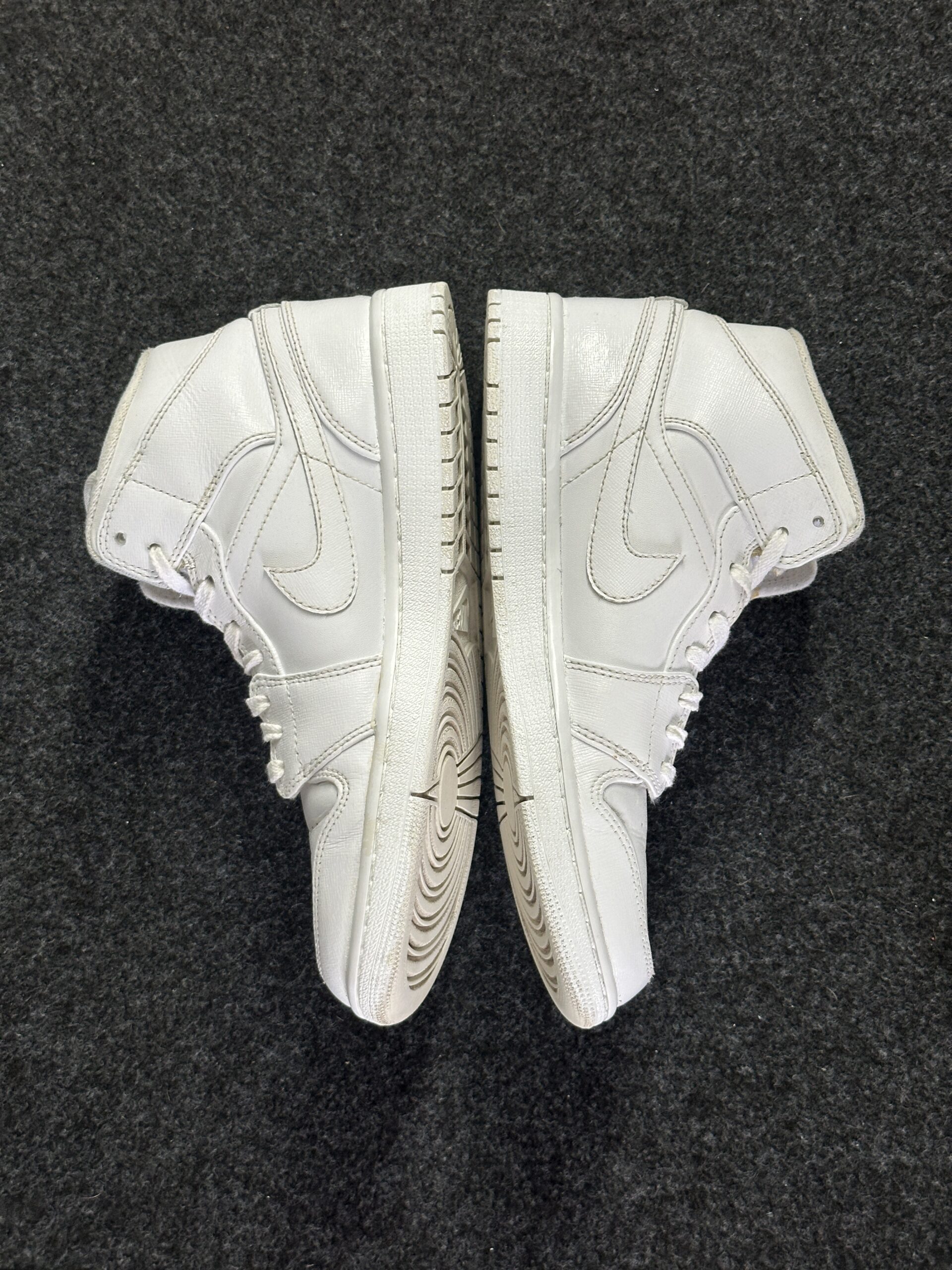 Air Jordan 1 Mid White Cool Grey 554724-100 taglia EU 41 vista interna