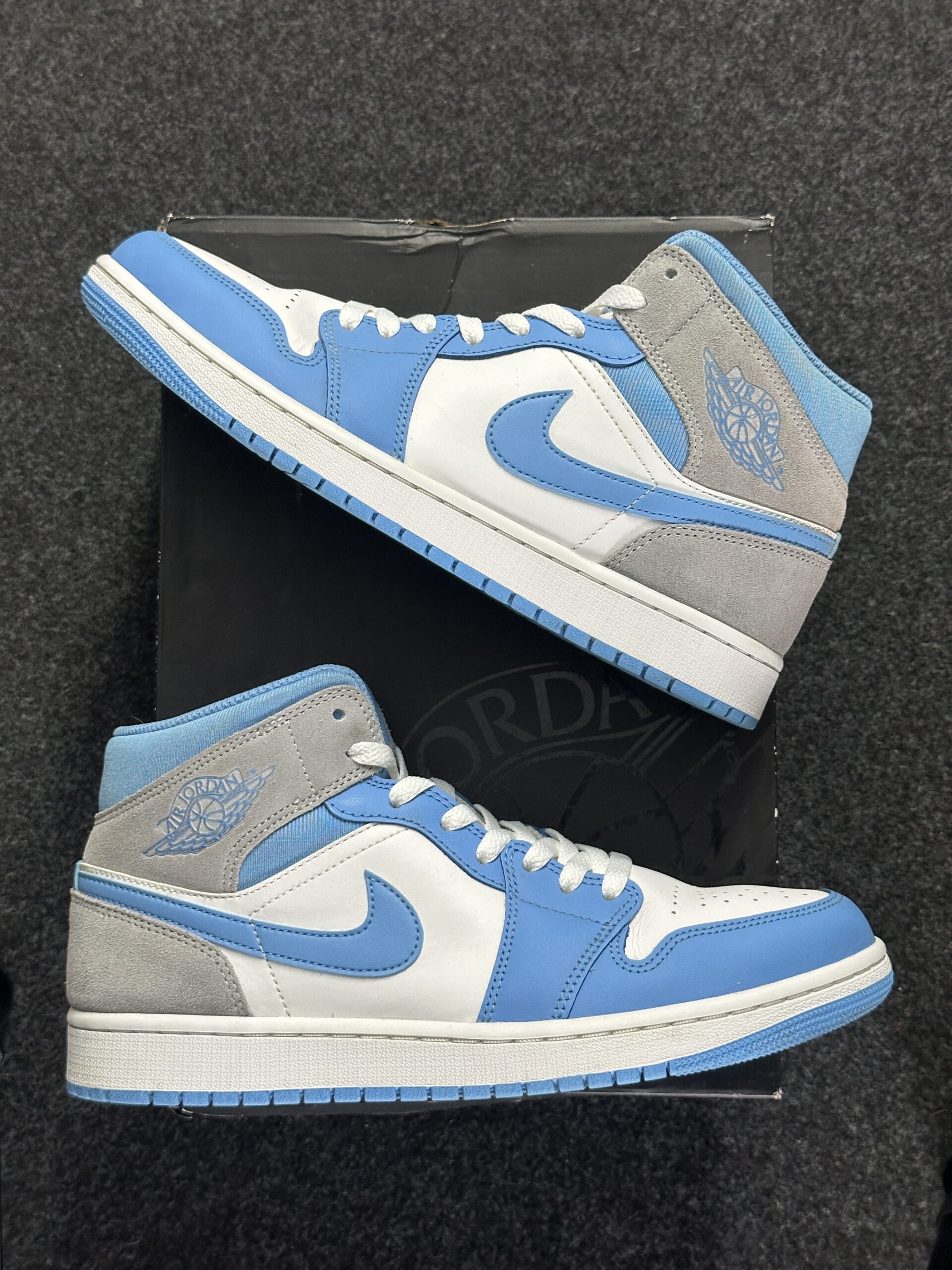 Air Jordan 1 Mid SE University Blue DX9276-100 taglia EU 43 vista principale