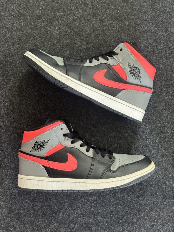 Air Jordan 1 Mid Pink Shadow 554724-059 taglia EU 42 vista principale