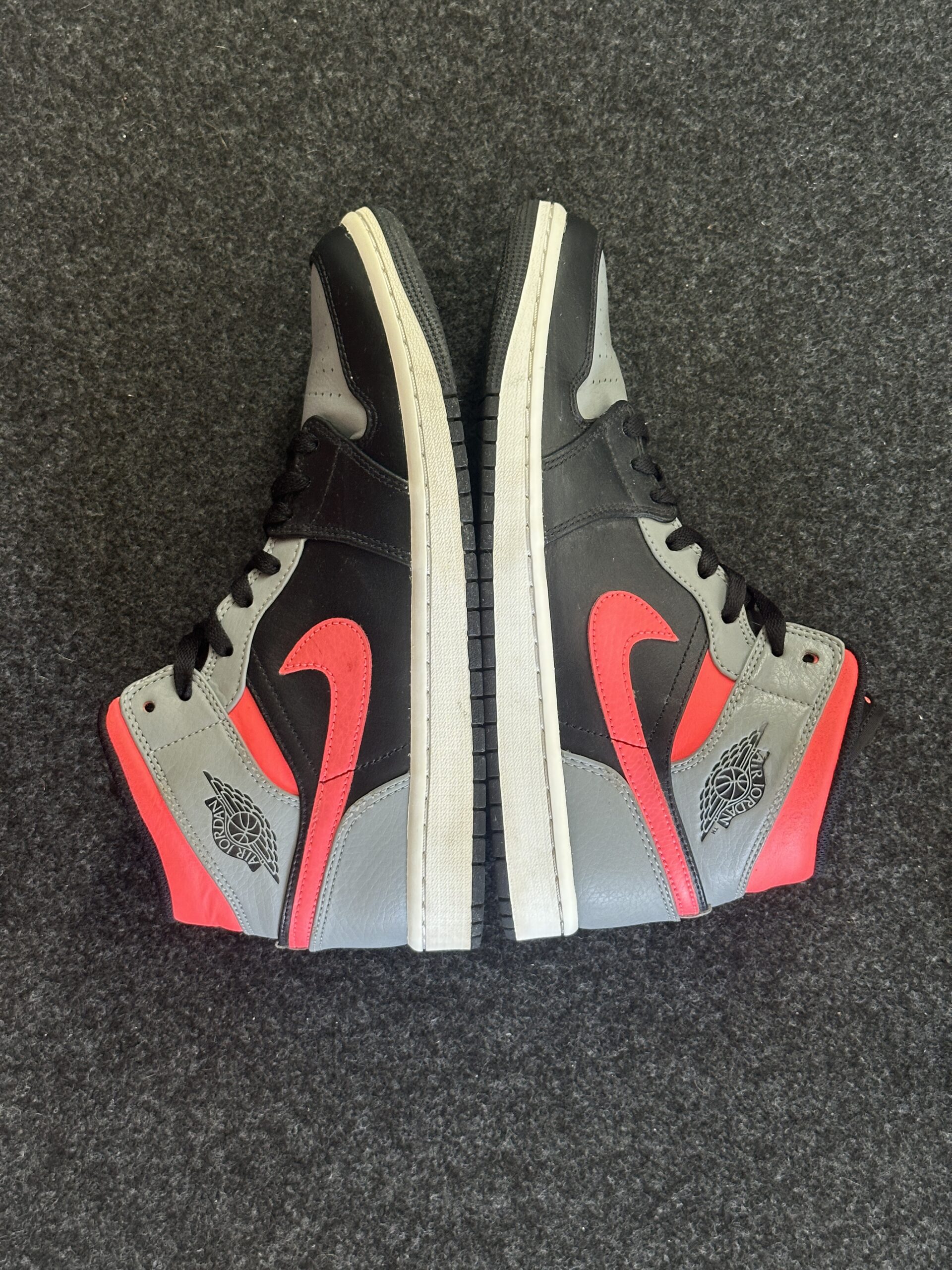 Air Jordan 1 Mid Pink Shadow 554724-059 taglia EU 42 vista esterna