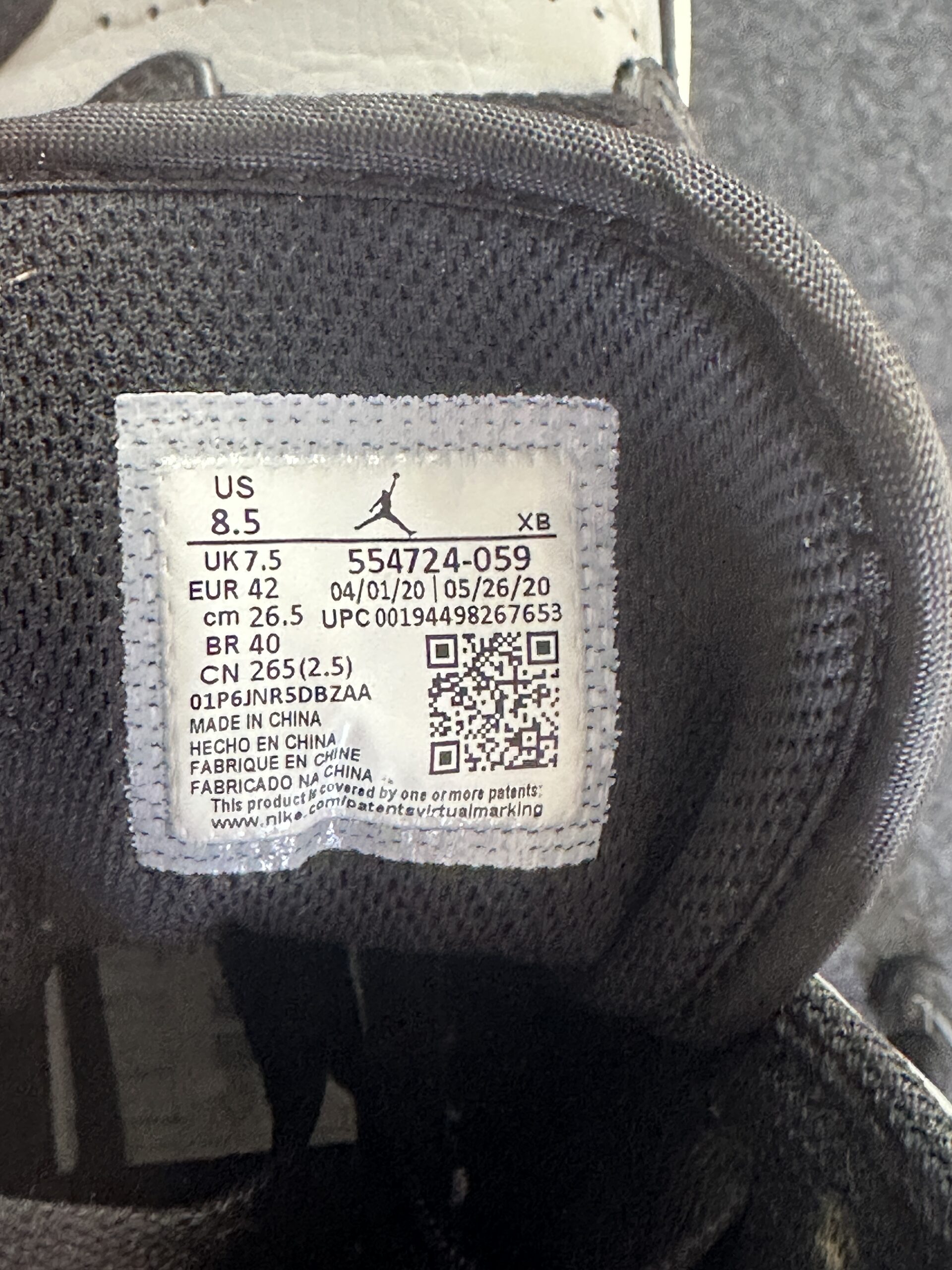 Air Jordan 1 Mid Pink Shadow 554724-059 taglia EU 42 vista label