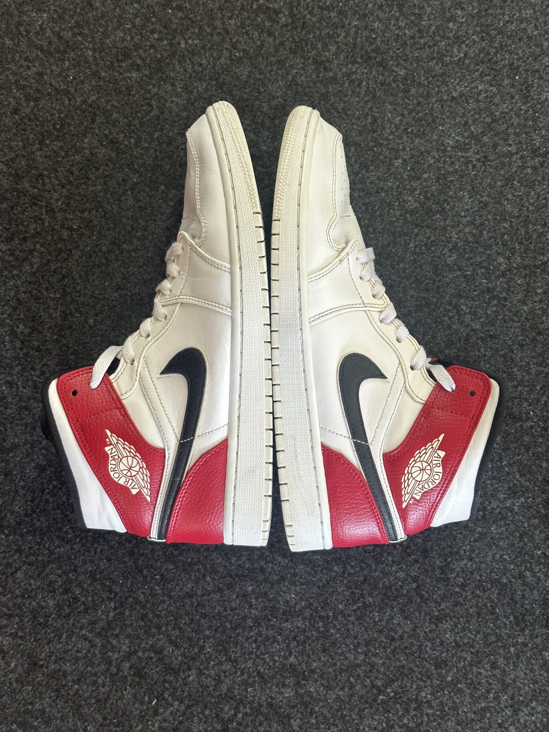 Air Jordan 1 Mid White Black Gym Red 554724-116 taglia EU 43 vista esterna