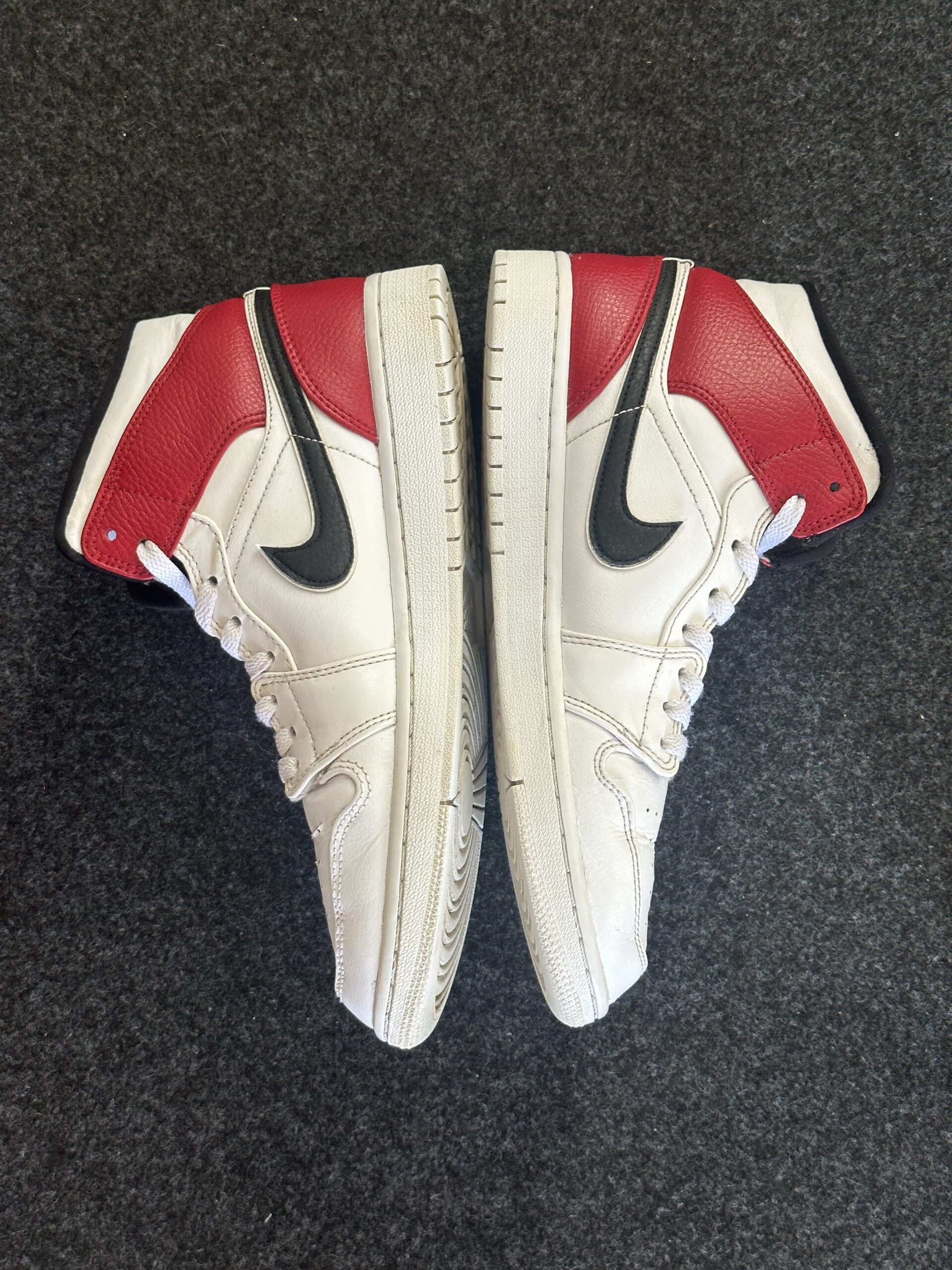 Air Jordan 1 Mid White Black Gym Red 554724-116 taglia EU 43 vista interna