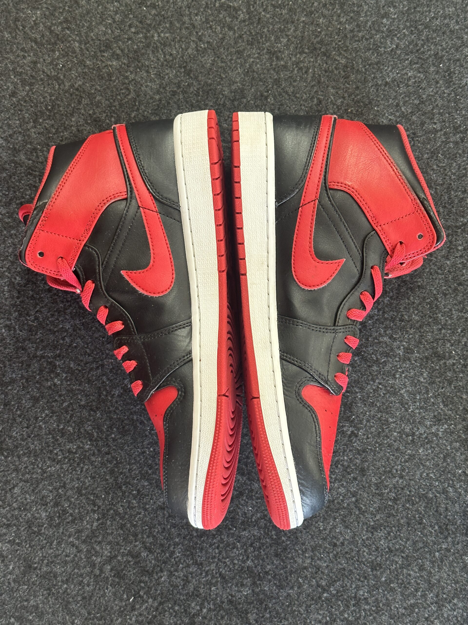 Air Jordan 1 Mid Alternate Bred DQ8426-060 taglia EU 46 vista interna