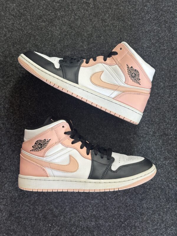 Air Jordan 1 Mid Crimson Tint 554724-133 taglia EU 41 vista principale